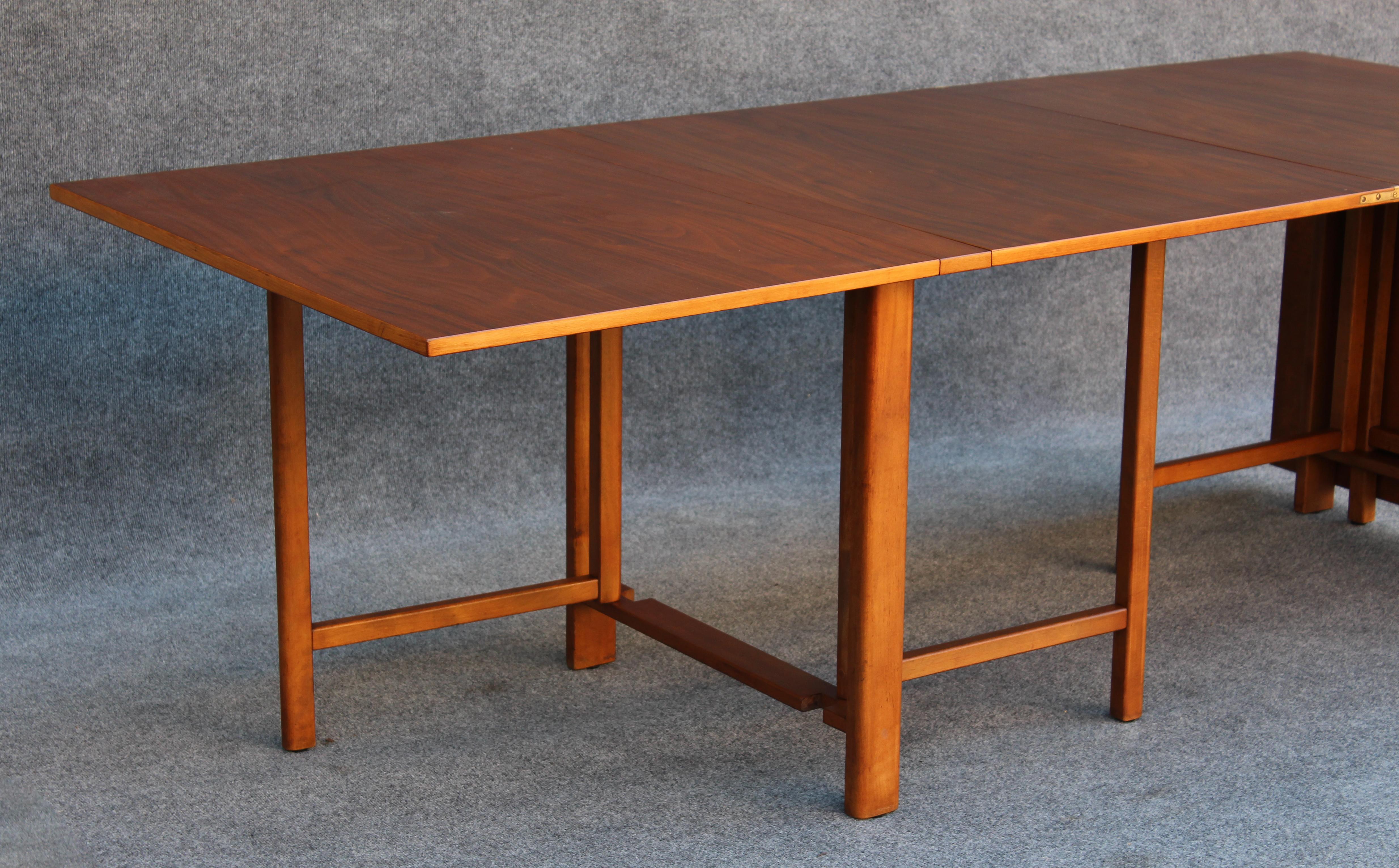 Professionally Restored Bruno Mathsson 'Maria' Folding Table in Walnut, 1950s 8