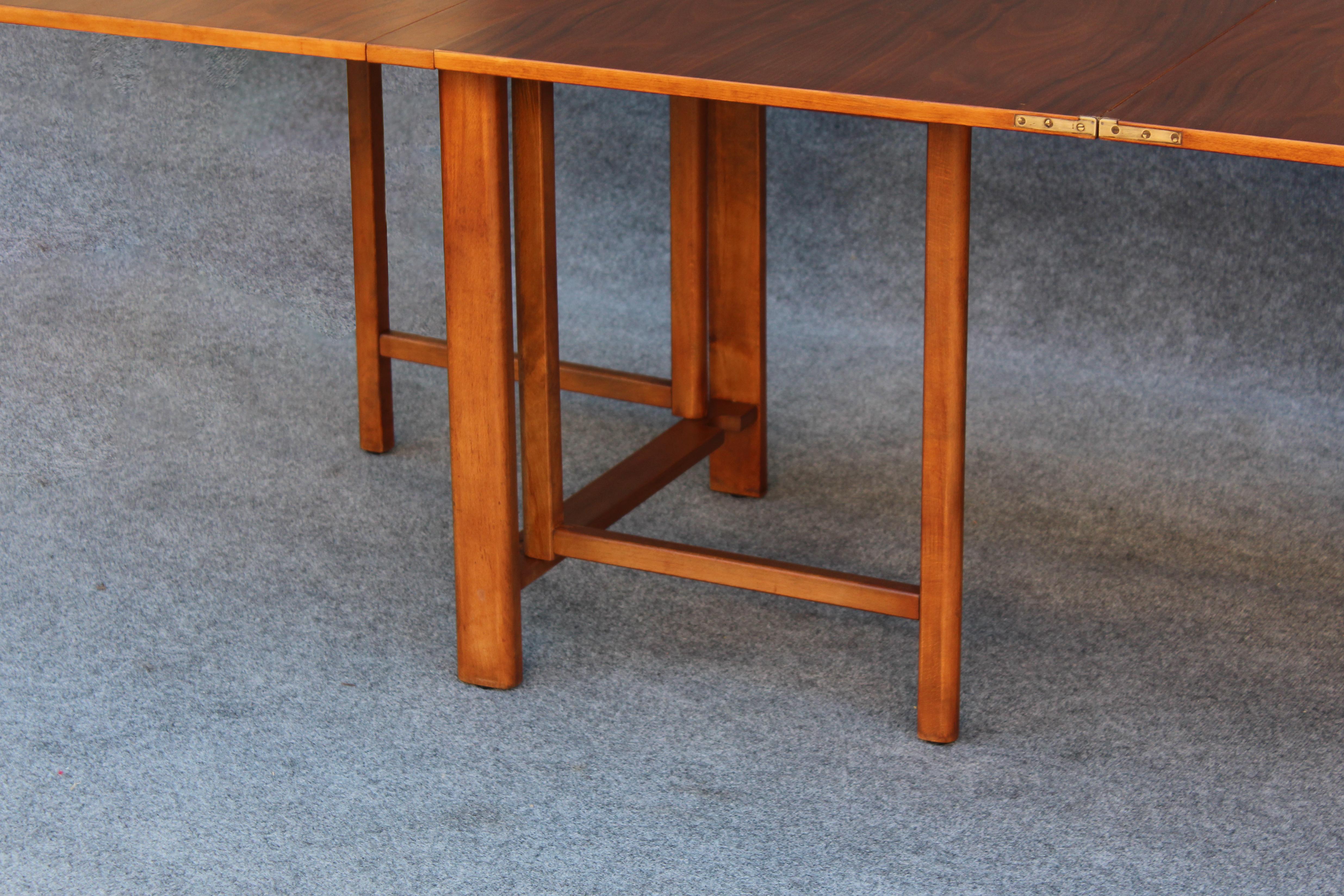 Professionally Restored Bruno Mathsson 'Maria' Folding Table in Walnut, 1950s 9
