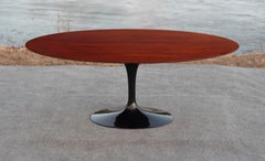 Table de salle à manger Eero Saarinen for Knoll Oak Tulip restaurée par des professionnels