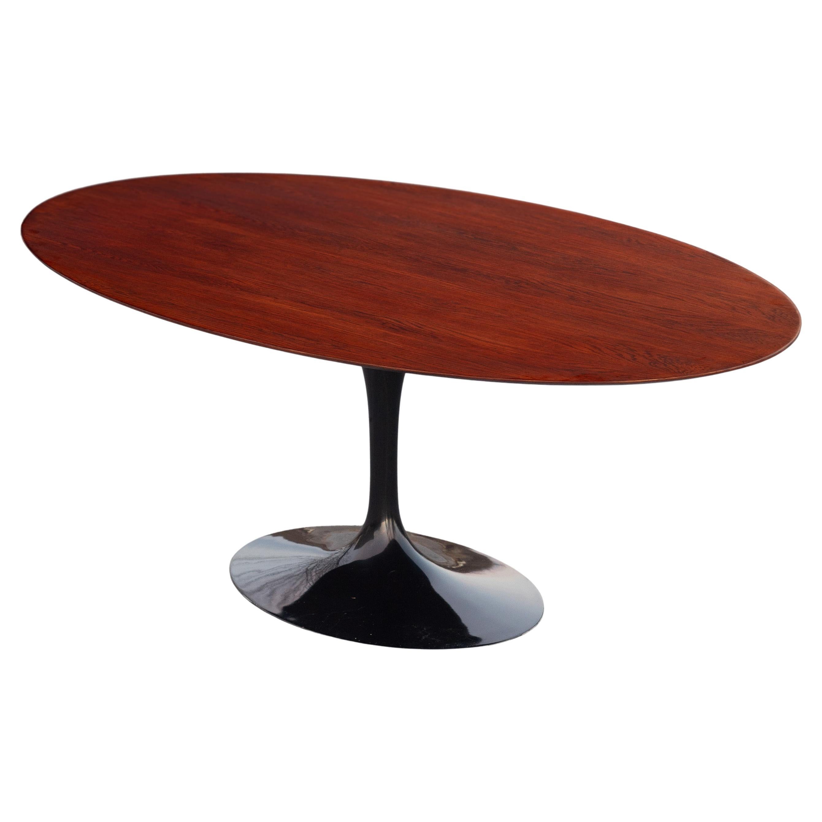 Professionally Restored Eero Saarinen for Knoll Oak Tulip Dining Table im Angebot