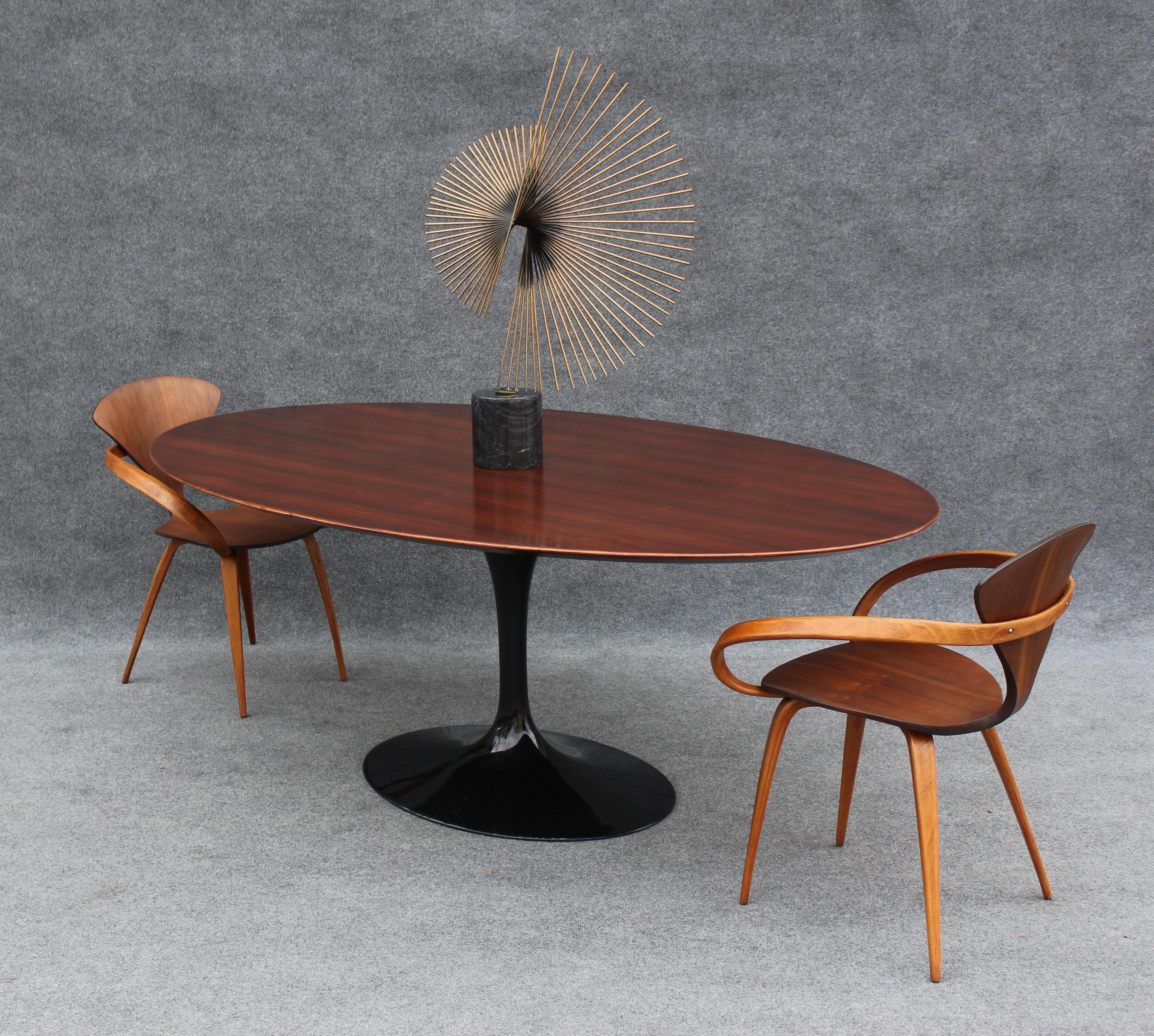 Professionally Restored Eero Saarinen for Knoll Rare Rosewood Tulip Dining Table 4