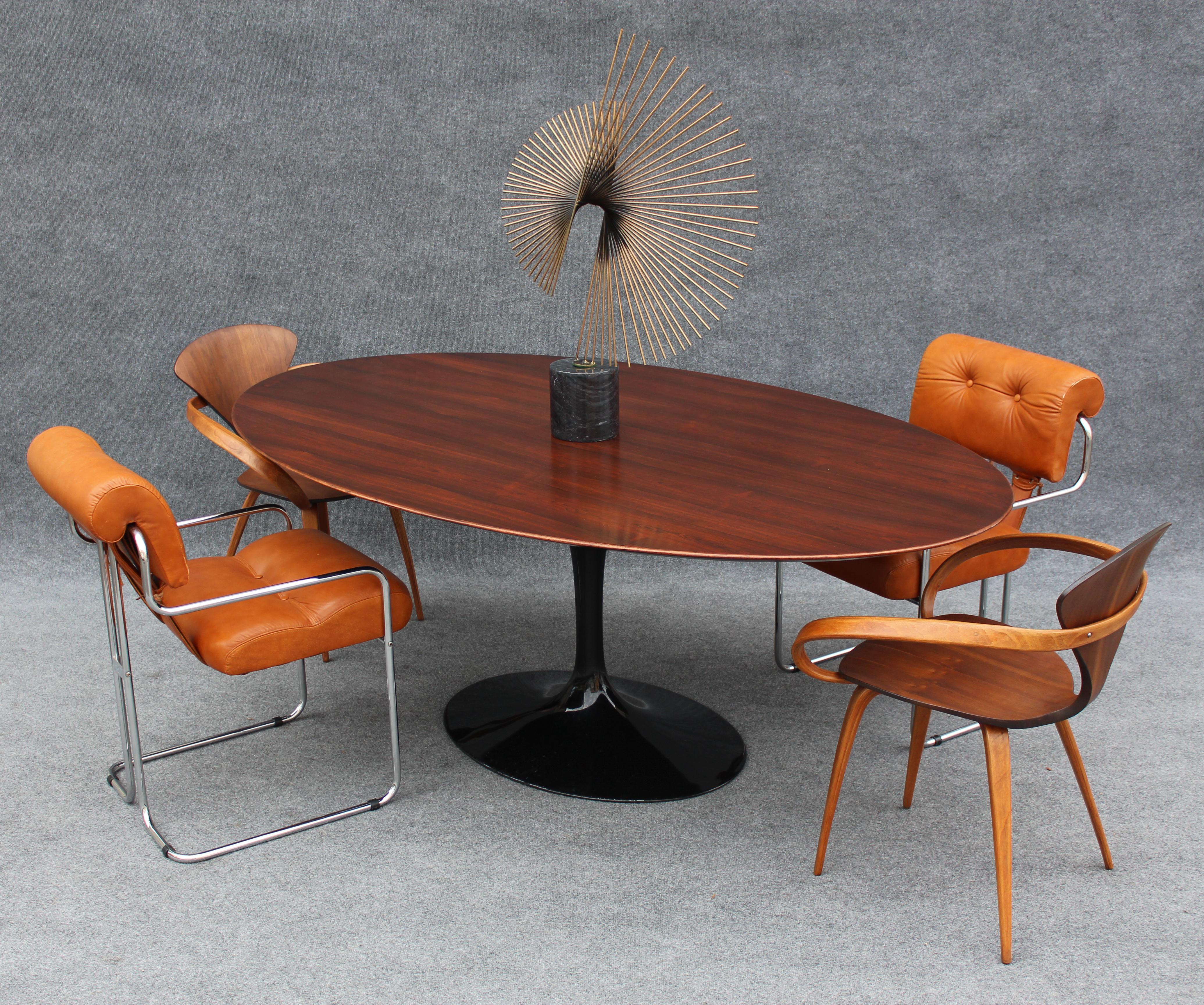 Professionally Restored Eero Saarinen for Knoll Rare Rosewood Tulip Dining Table 5