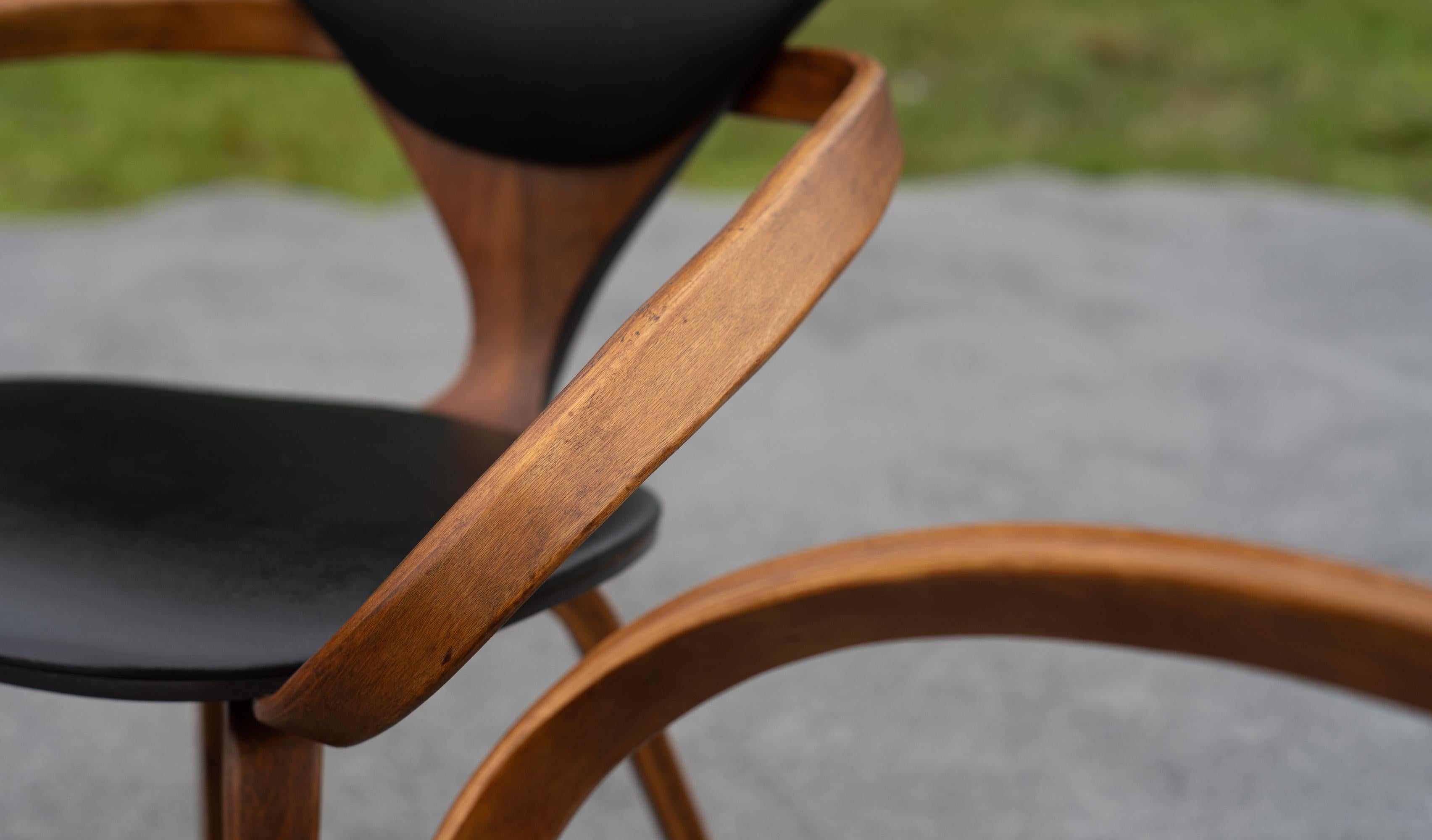 Professionally Restored Norman Cherner Plycraft Pretzel Walnut & Black Armchairs For Sale 3