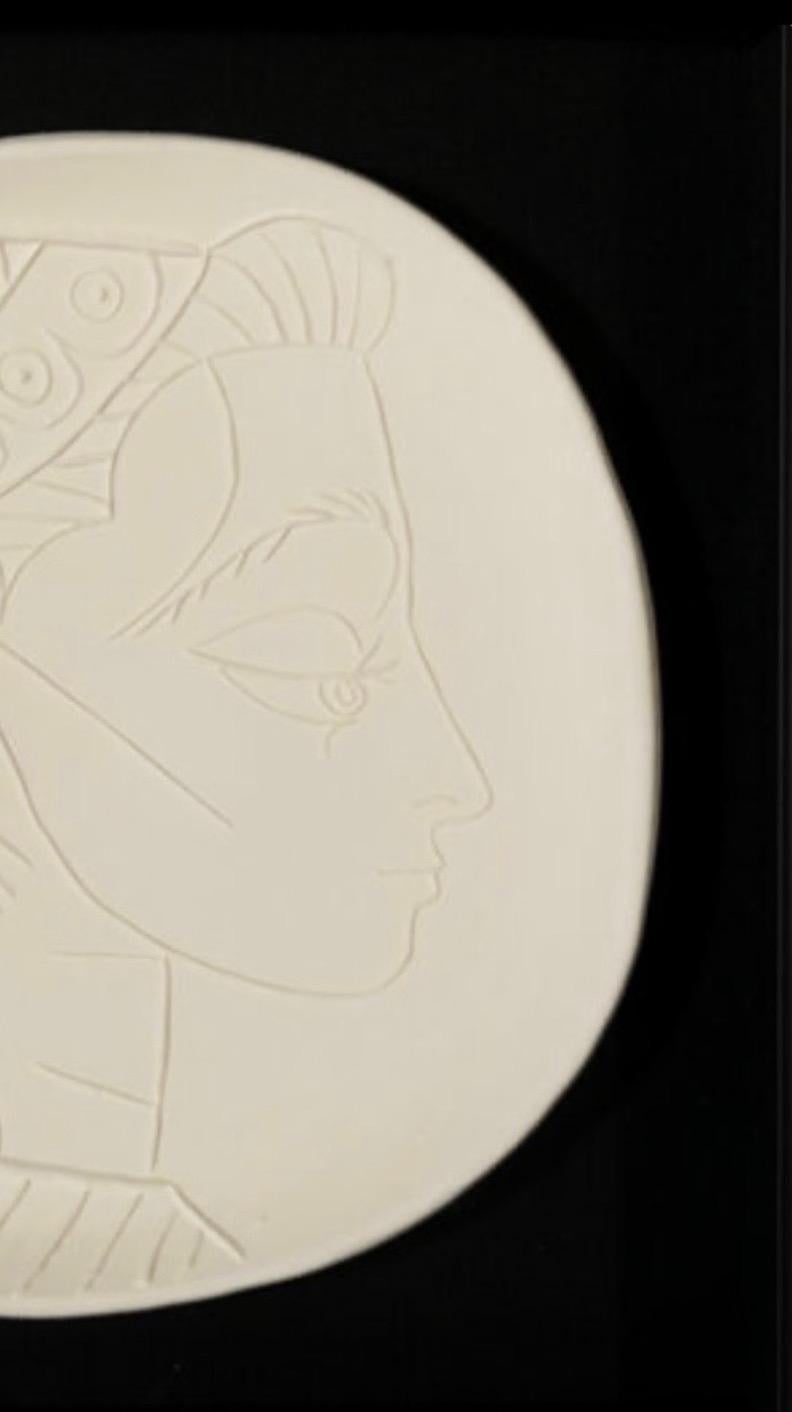 Profil de Jacqueline (A.R. 309) Picasso Madoura Monochrome Ceramic Face Plate In Excellent Condition For Sale In New York, US