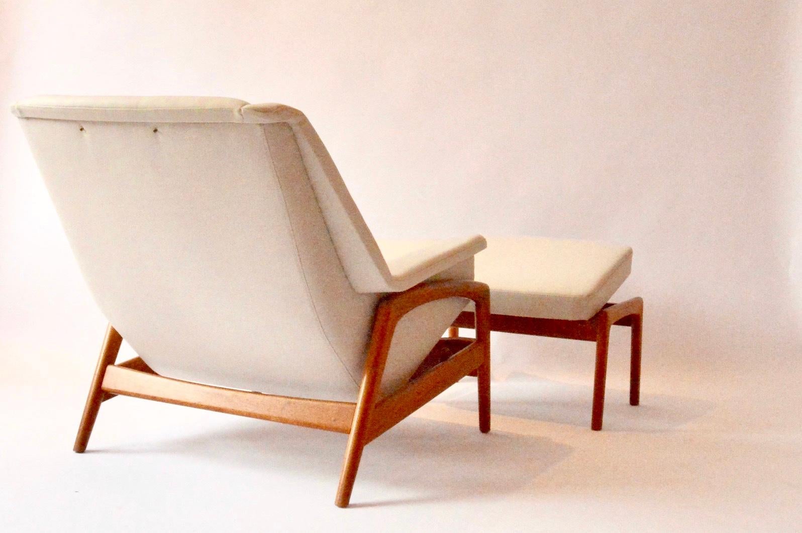 Swedish Profil Easy Chair with Ottoman by Folke Ohlsson for DUX, 1960s For Sale