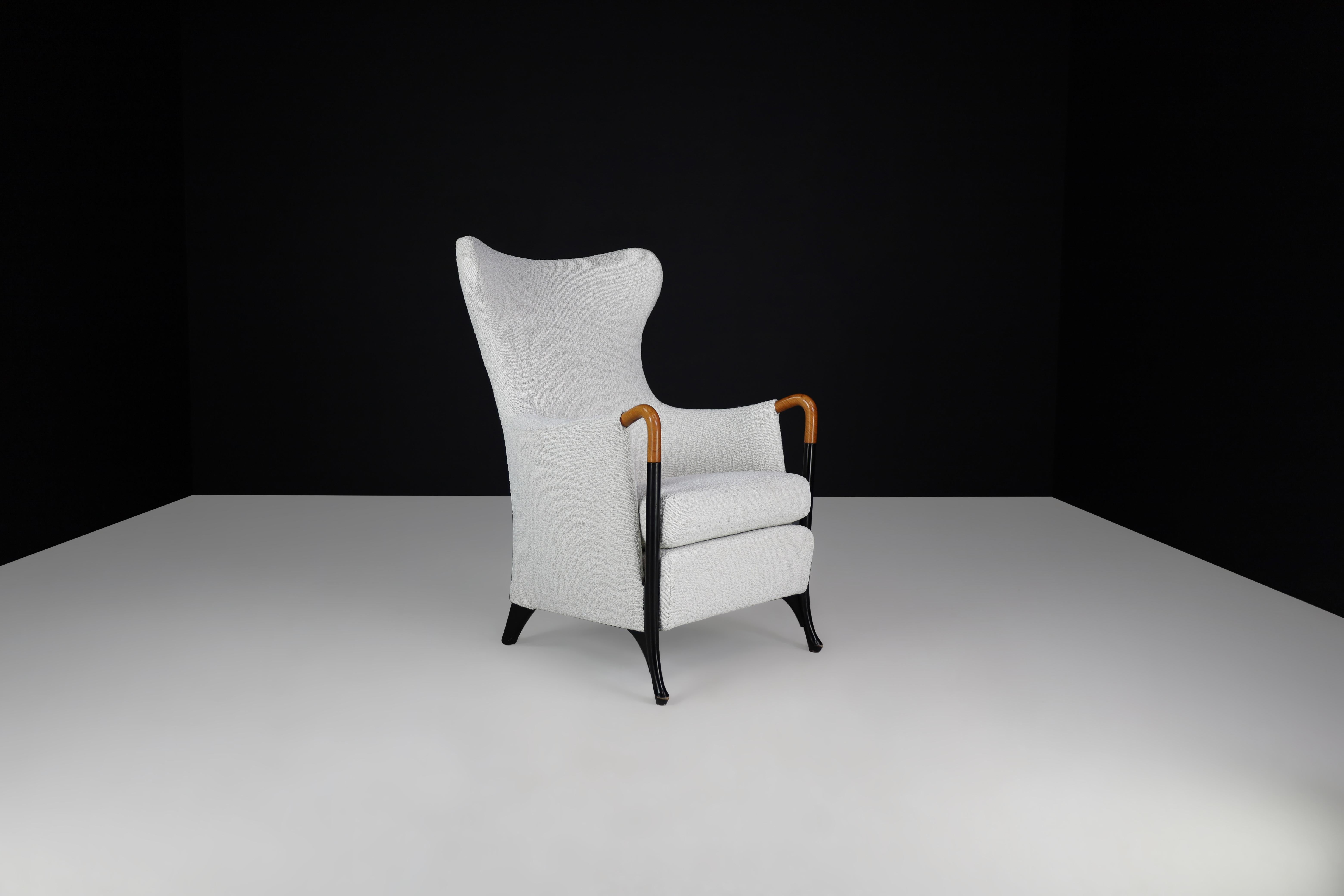 Progetti Wingback Chair by Umberto Asnago for Giorgetti in Bouclé Fabric. 5