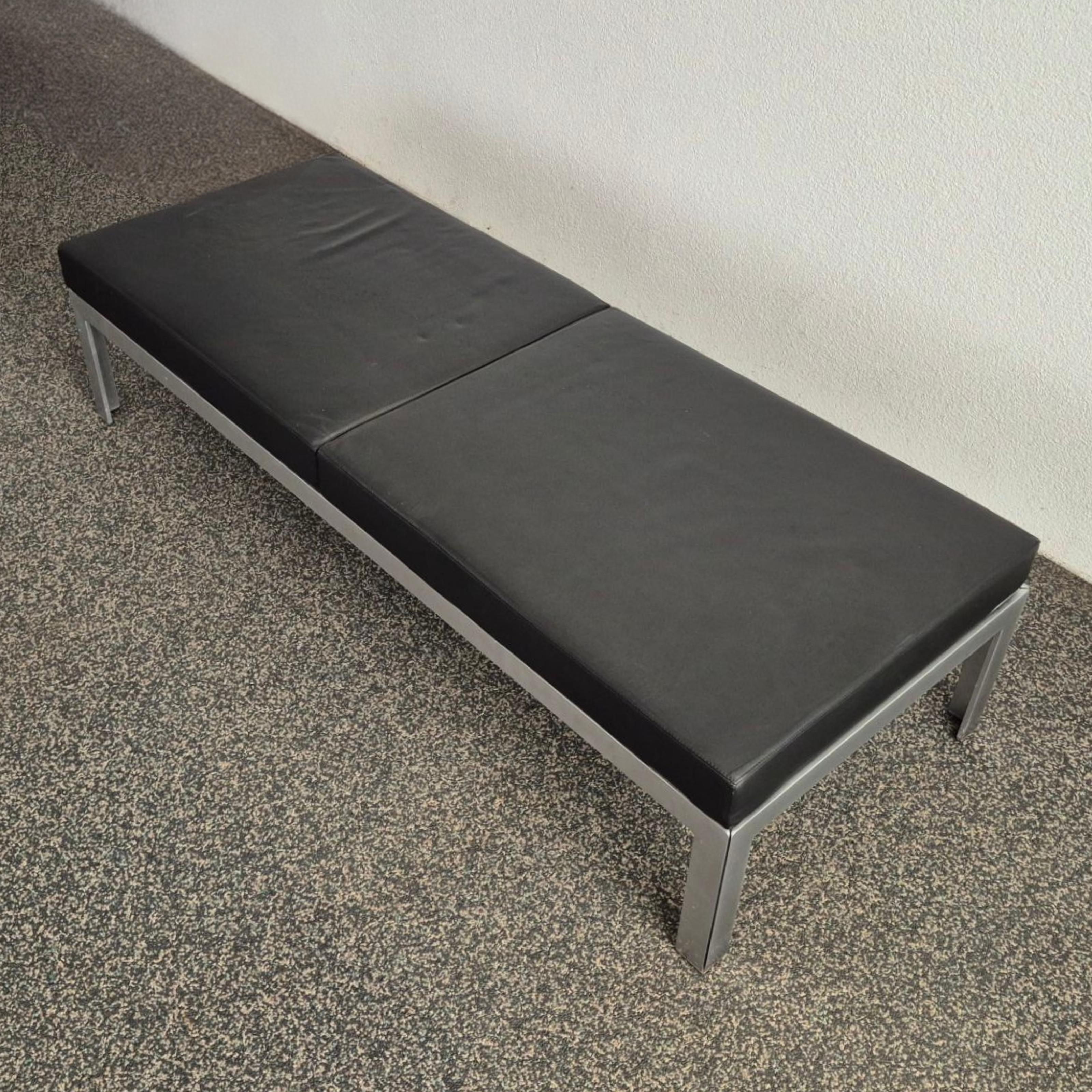 Rare minimalist bench from the Progetto series. Designed by Monica Armani and released by B&B Italia in 2006.
The Progetto 1 series characterizes itself by the thick modular steel frame. Composed of mainly tables, coffee tables and writing desks