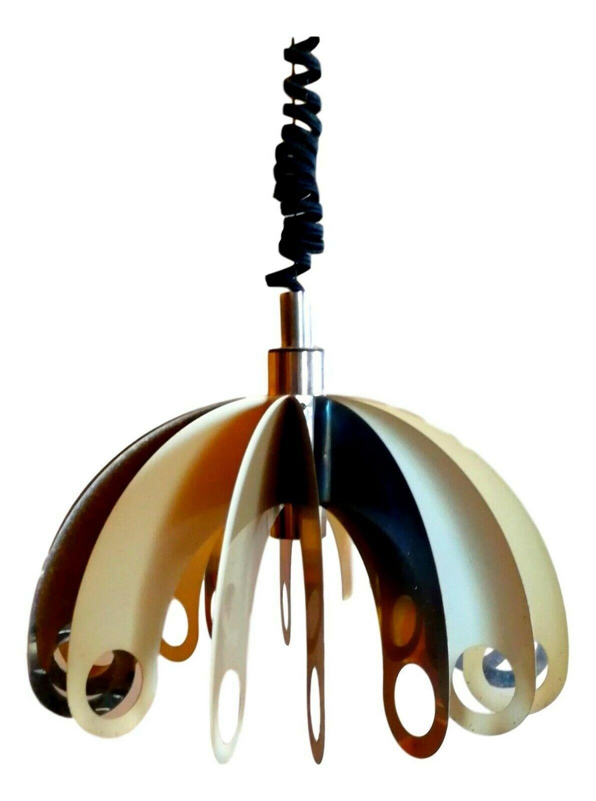 Extravagant original progressive chandelier from the 70s, made of two-tone banded perforated steel

Power cable with latch mechanism

It measures approximately 75 cm in height, including the cable, the only part of the speaker just under 40 cm,