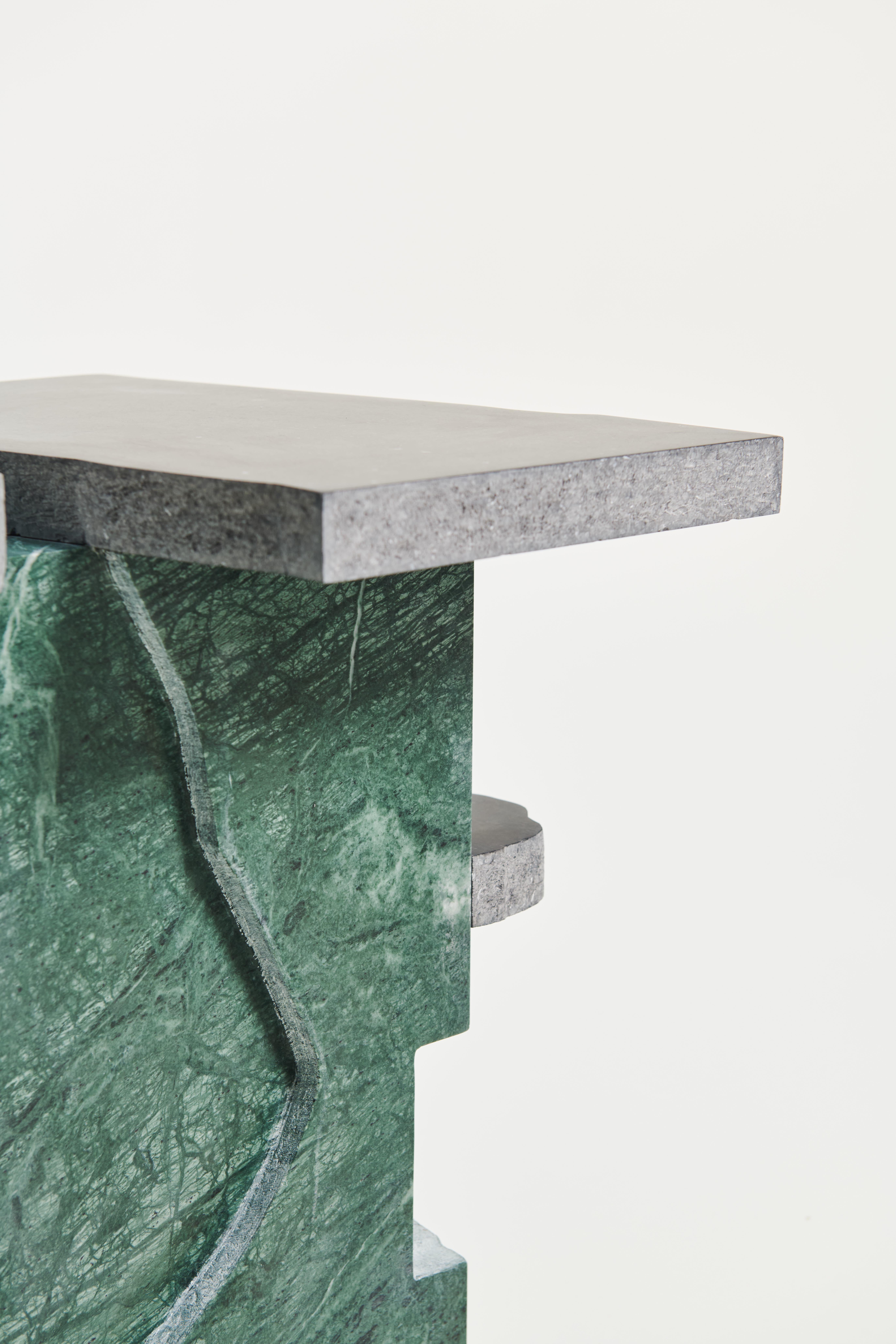 PROJECT MATERIA: Fossil Side Table by Onno Adriaanse (21. Jahrhundert und zeitgenössisch) im Angebot