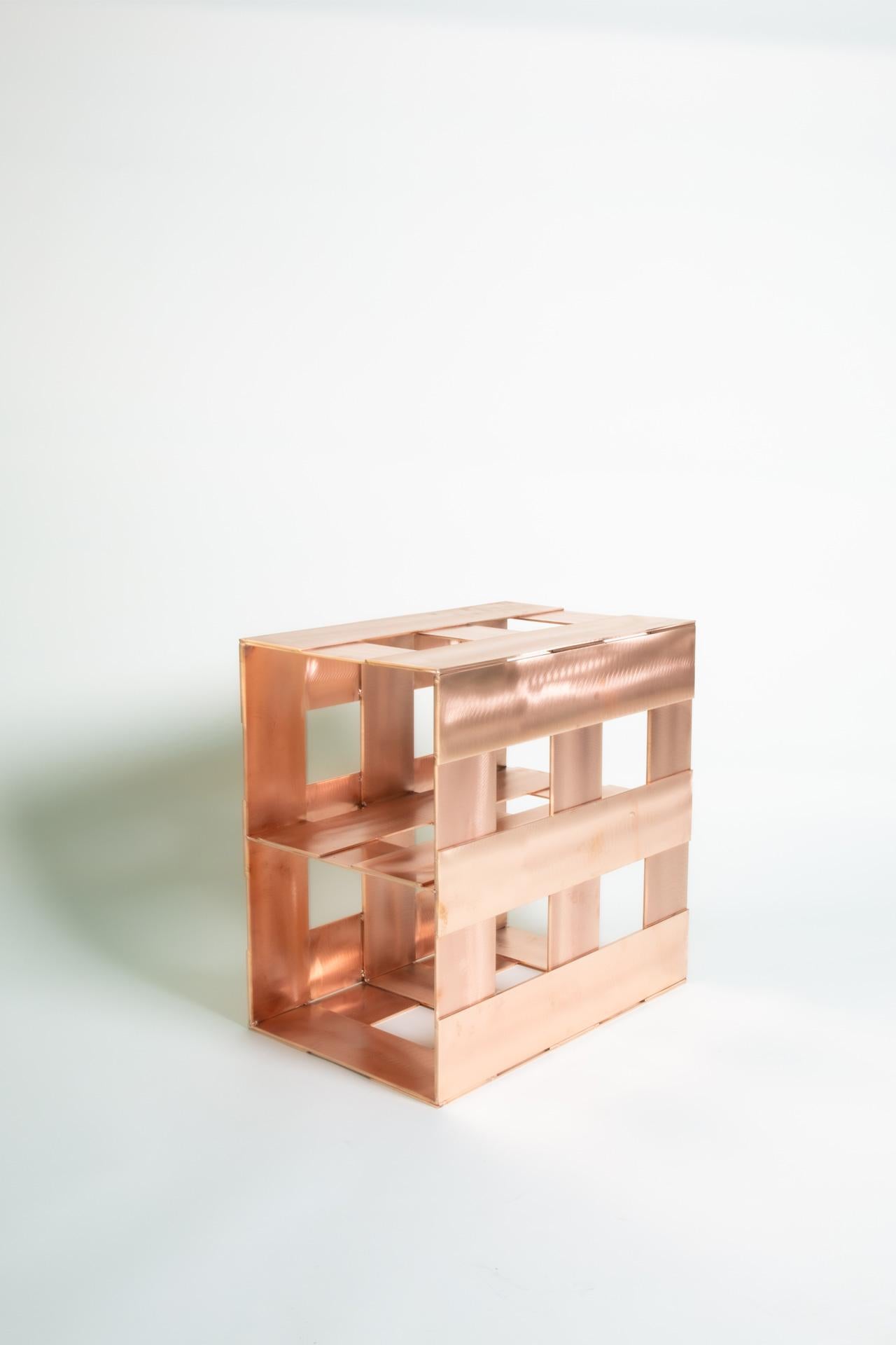 Patinato PROJECT MATERIA: Vista Bronze side table by Forever Studio in vendita