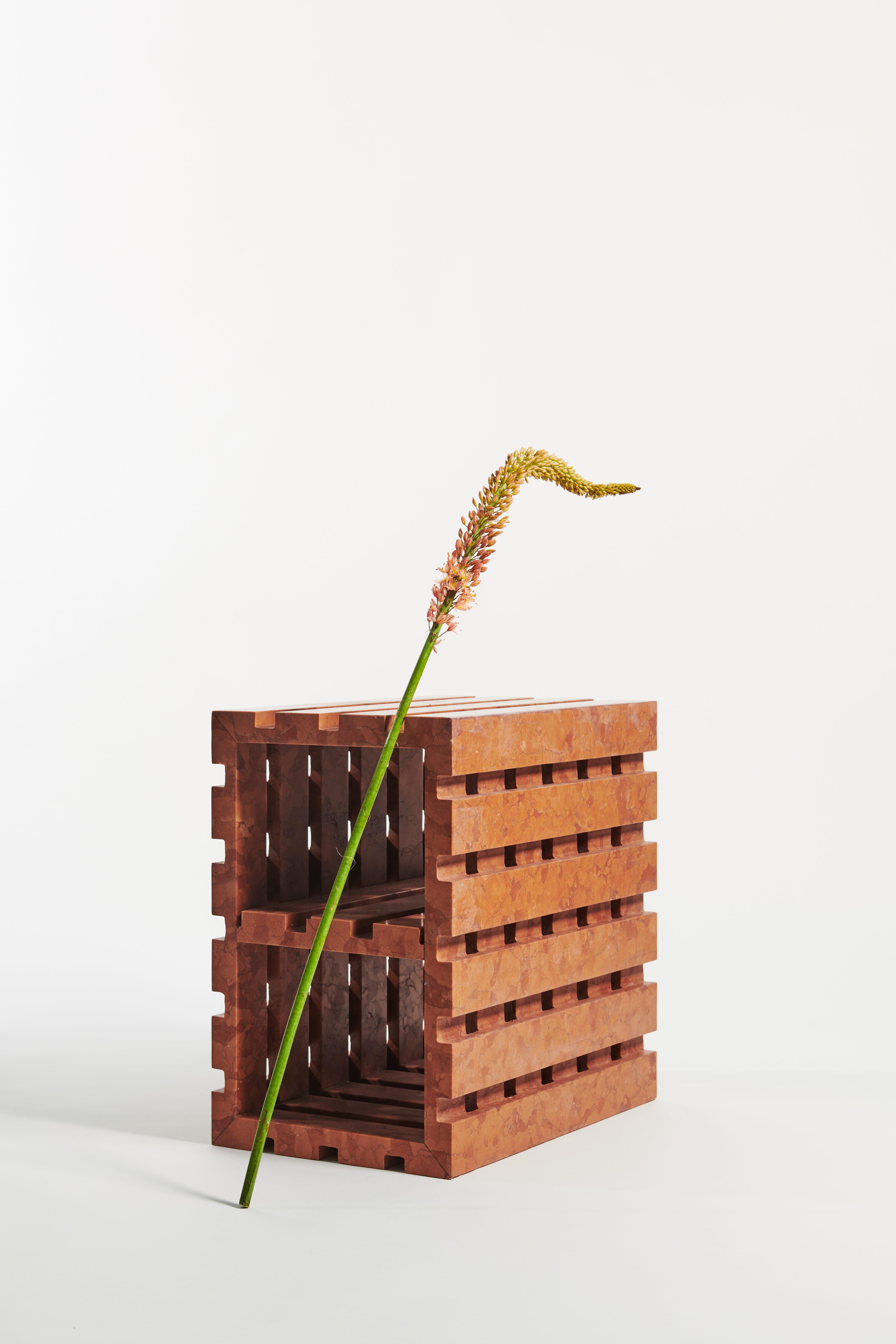 Europeo PROJECT MATERIA: Vista Marble side table by Forever Studio in vendita
