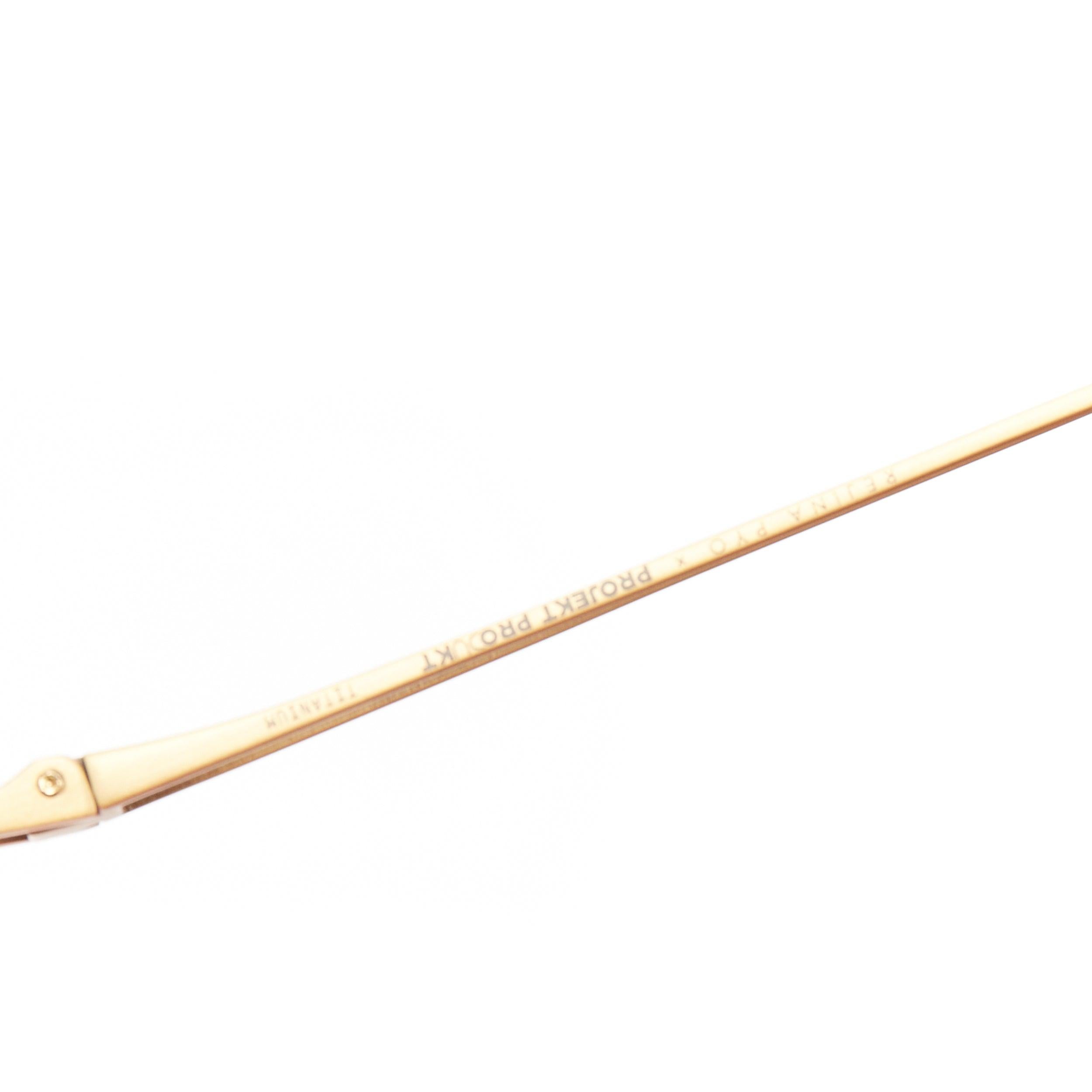 PROJEKT PRODUKT Regina Pyo RP-09 Lunettes de soleil aviateur carrées or mat jaune en vente 3