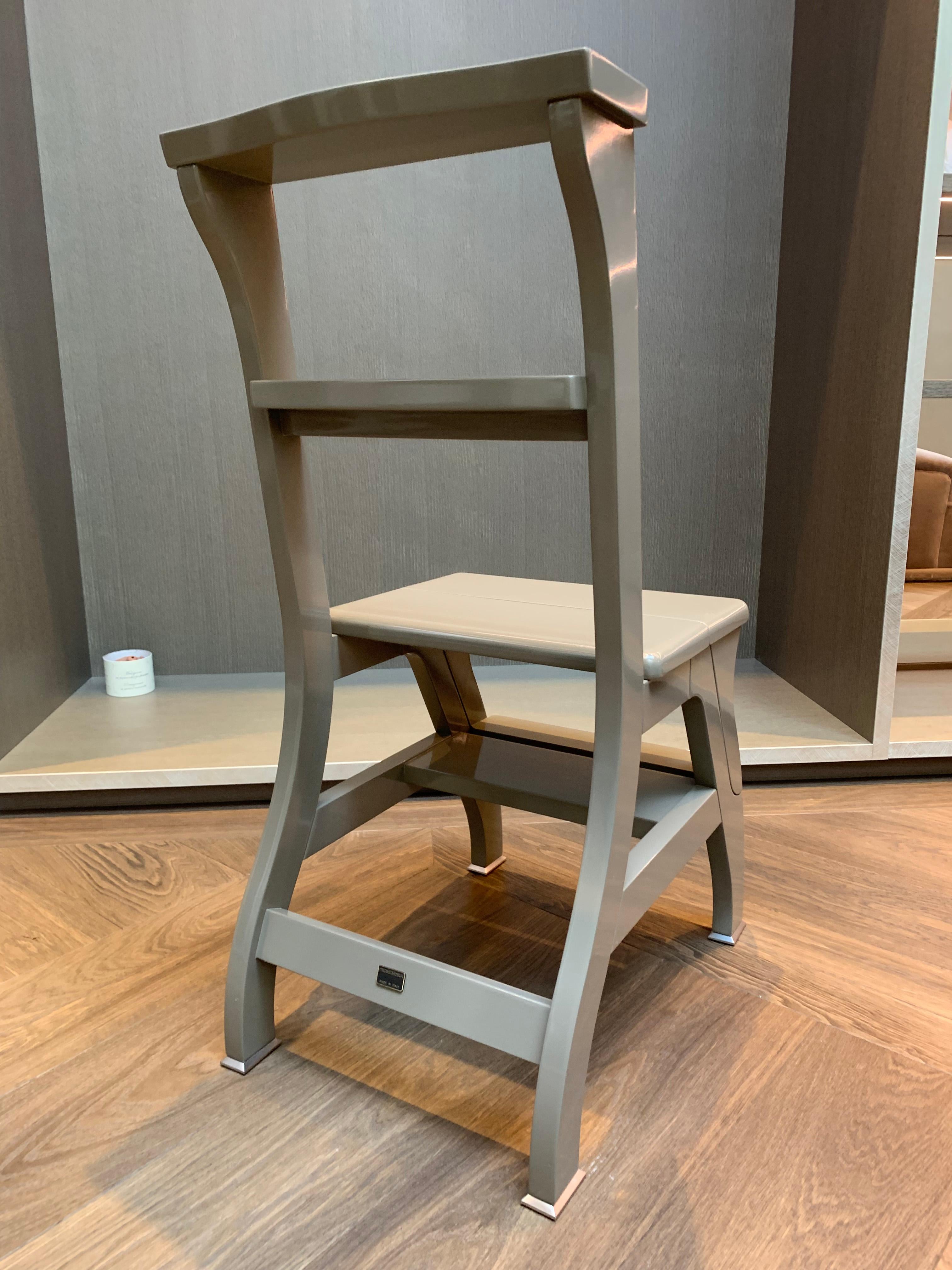Contemporary, Grey Lacquered, Beechwood, Ladder Chair by Promemoria In Good Condition In Glasgow, GB