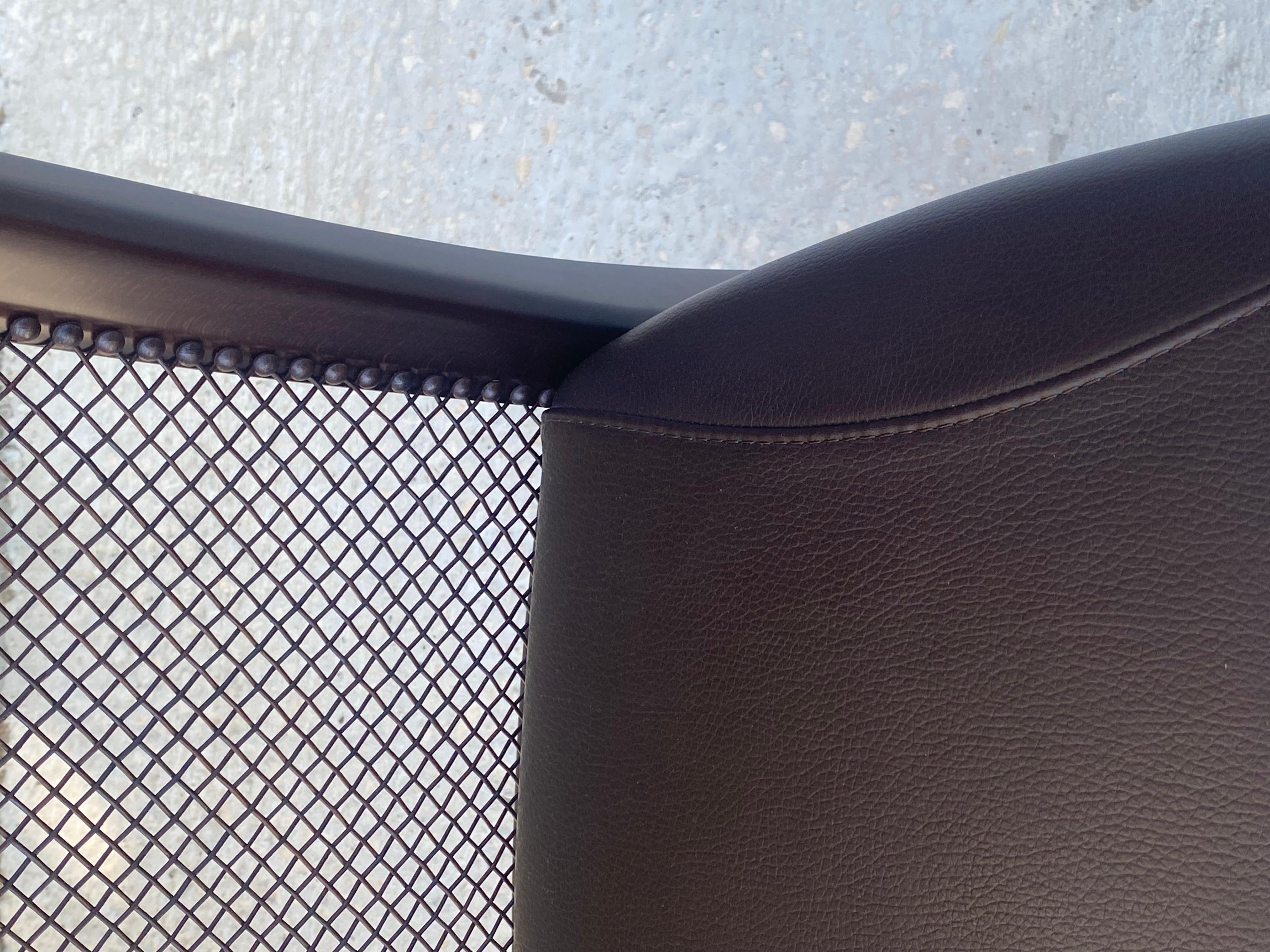 PROMEMORIA
-
the most beautiful chairs in the world
-
Handmade in Como
leather / mahogany
-
W 50 × D 45 × H 88 cms.