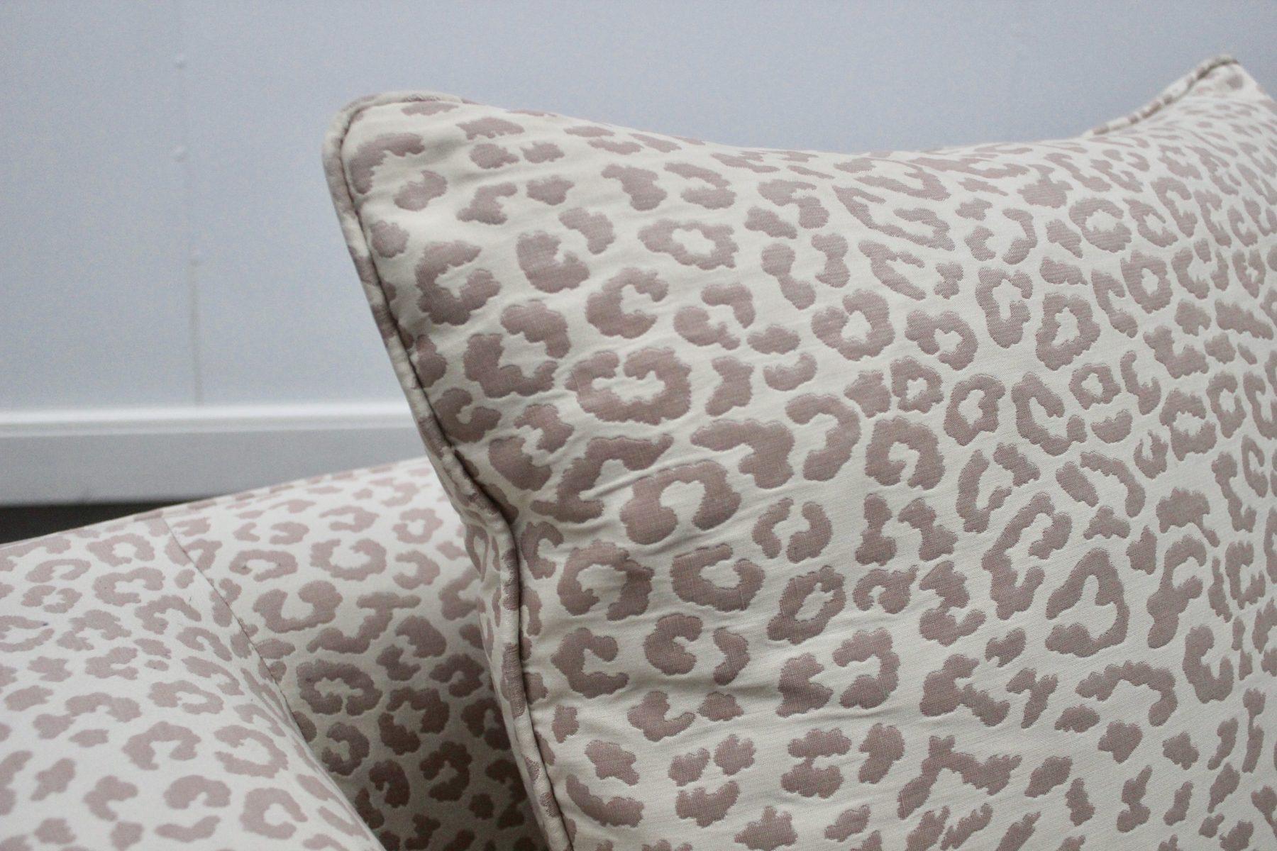 Promemoria “Wanda” 2.5-Seat Sofa in Leopard-Print Fabric For Sale 3