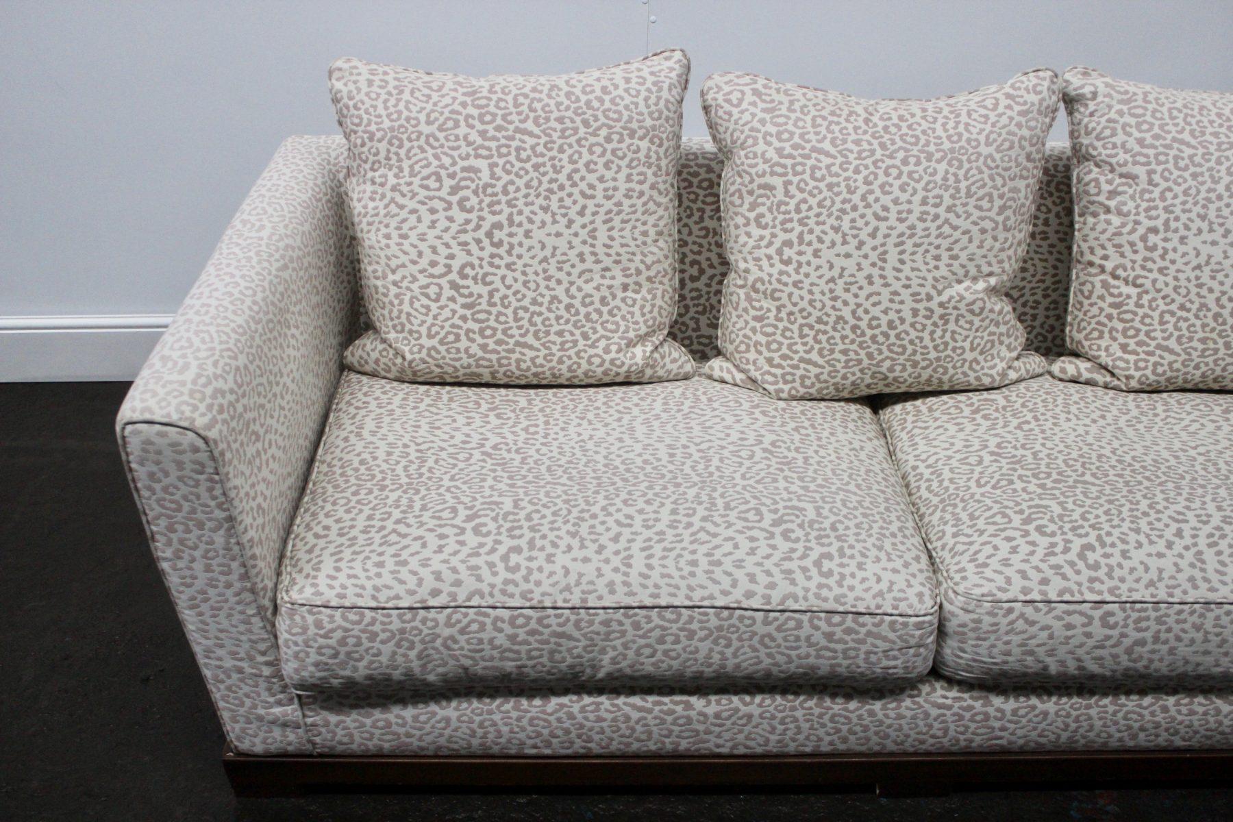 On offer on this occasion is a superb, rare Promemoria “Wanda” 2.5-Seat Cushion-Back Sofa, dressed in a peerless top-grade Leopard-Print fabric.

As you will no doubt be aware by your interest in this Romeo Sozzi masterpiece, Promemoria pieces are