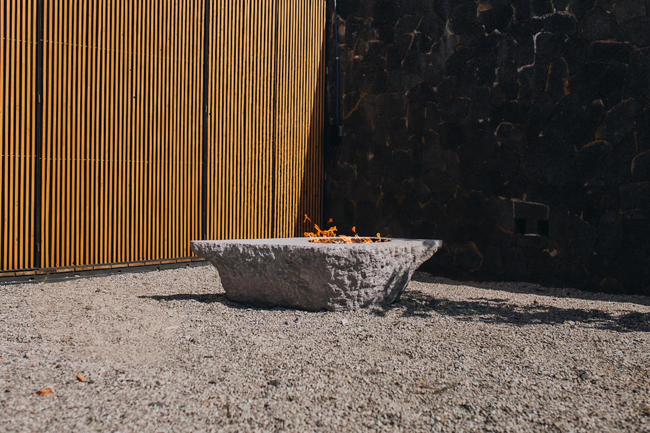 Prometheo Uno Fire Table by Andres Monnier 4