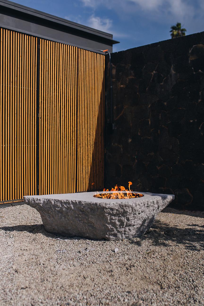 Prometheo Uno Fire Table by Andres Monnier 5