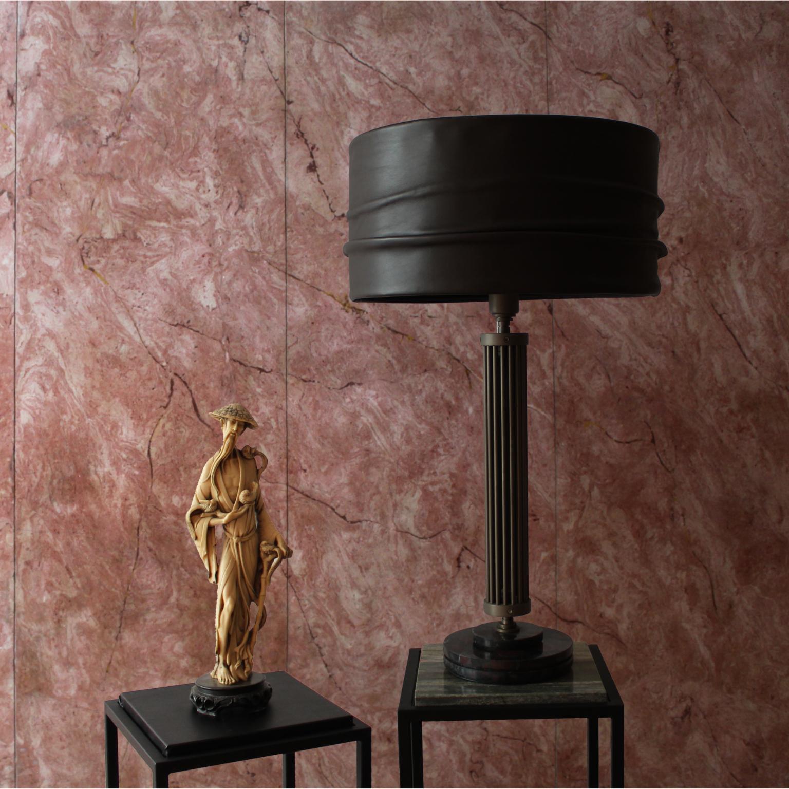 Prometeo-Tischlampe von Acanthus Studio Roma (Italienisch) im Angebot