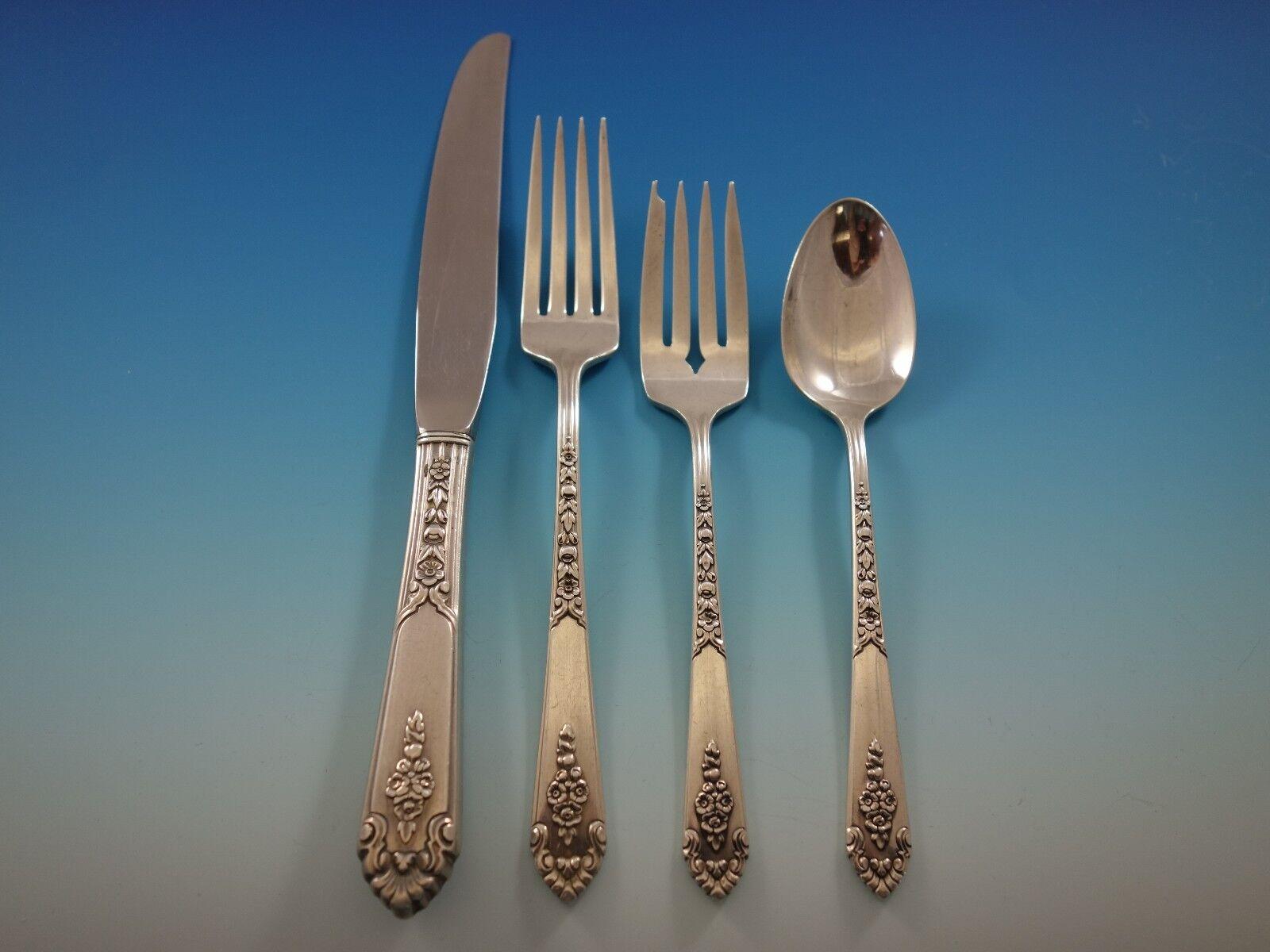 Promise by Royal Crest Sterling Silver Flatware set - 33 pieces. Great starter set!
This set includes:

8 Knives, 9 1/8