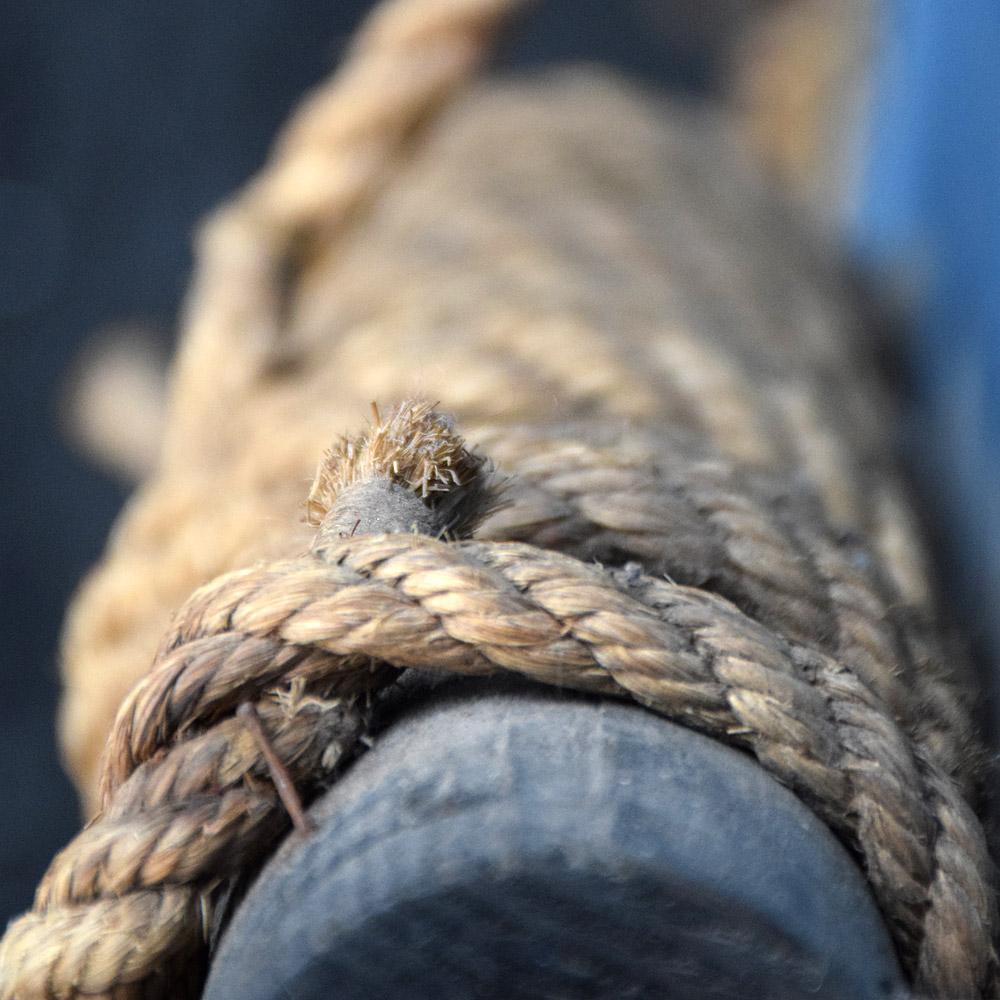 Promotional rope works sailors knot display
We are proud to offer an early 20th century promotional rope works sailors knot display. This item would likely have been a nautical museum display. Showcasing the different times of sailor’s knots,