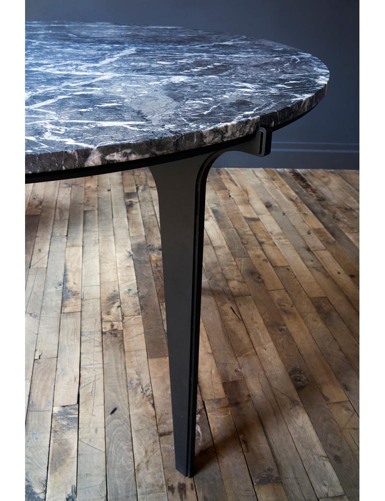 Prong Dining Table in Blackened Steel Base with Marble Top by Gabriel Scott In New Condition In New York, NY