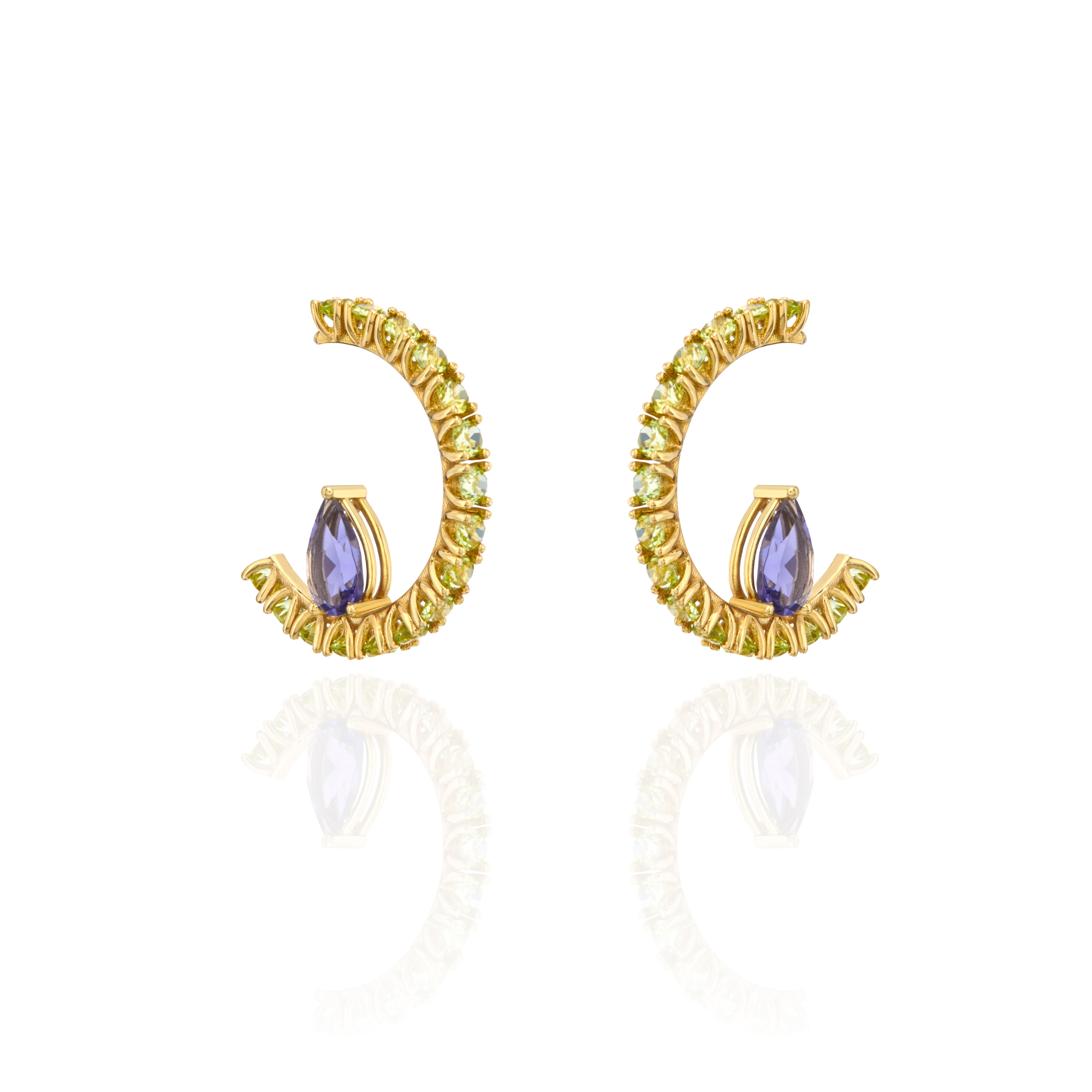 Romantic Prong Hoop Earrings in 18kt Yellow Gold with Iolite and Peridot in Stock For Sale