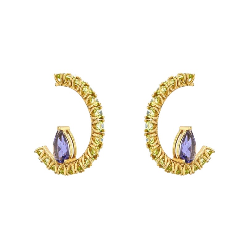 Creolen mit Zacken aus 18 Karat Gelbgold mit Iolith und Peridot, auf Lager im Angebot