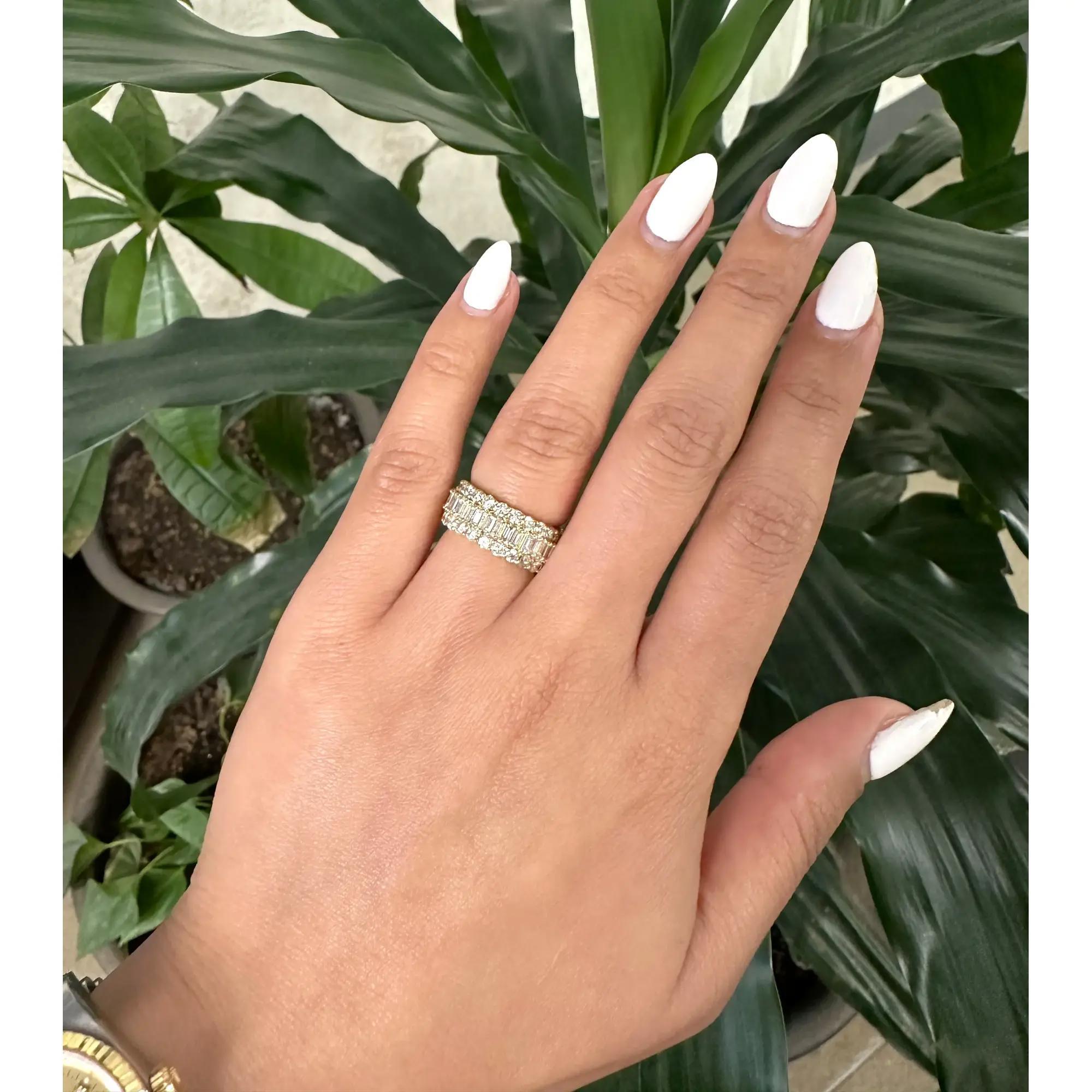 Baguette Cut Prong Set Baguette & Round Cut Diamond Band Ring 14K Yellow Gold 3.67Cttw For Sale