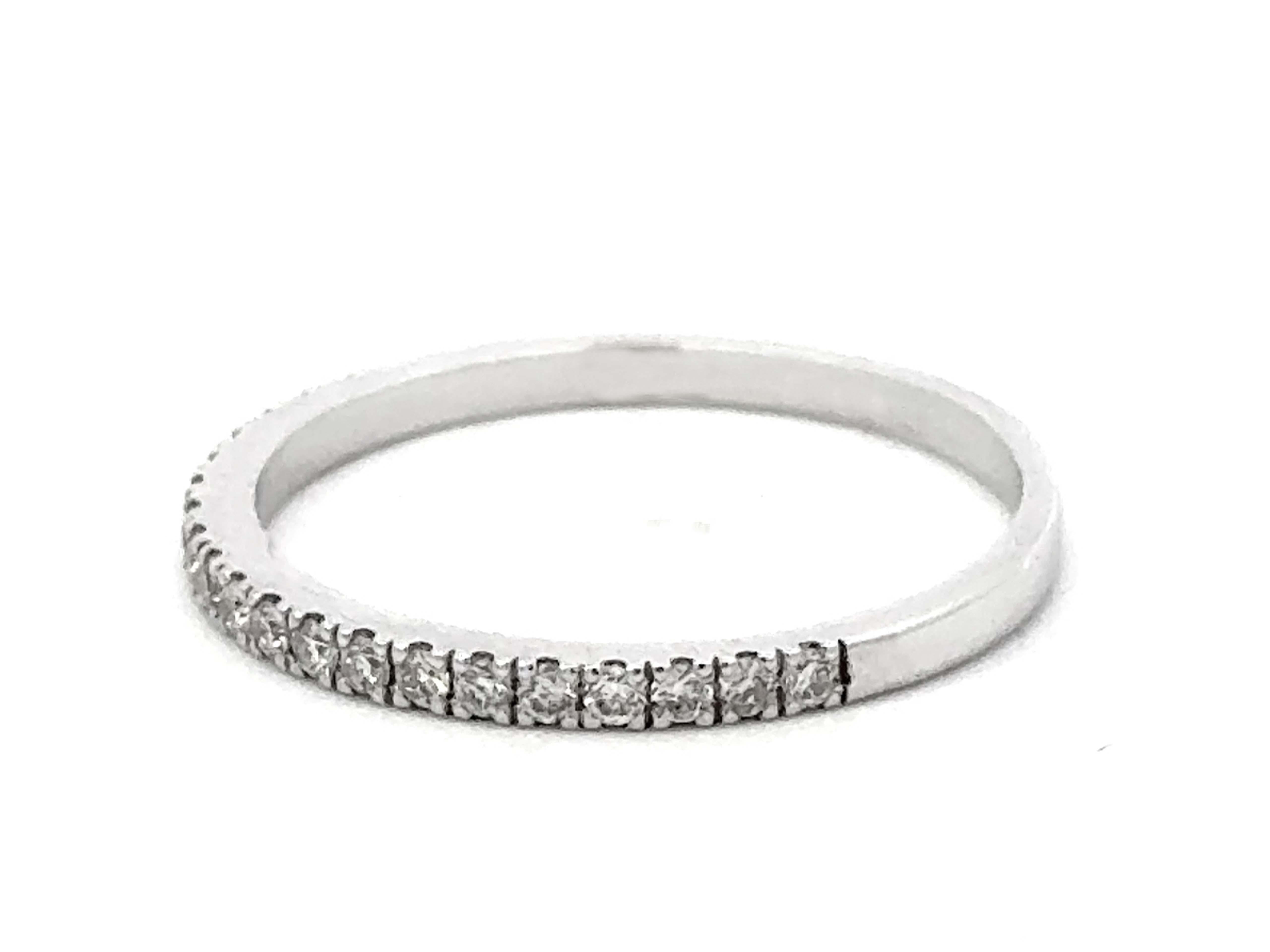 Prong Set Brilliant Cut Diamond Thin Band Ring 14k White Gold In Excellent Condition For Sale In Honolulu, HI