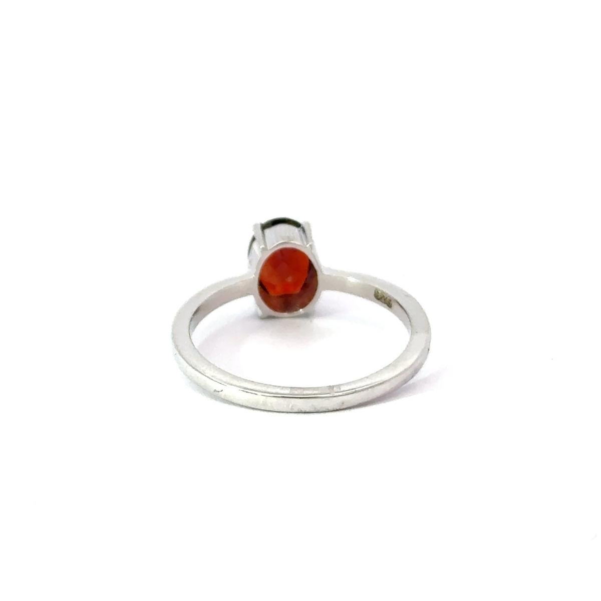 Im Angebot: Tiefroter Granat-Ring mit Single Stone aus 925er Sterling Silber in Zackenform () 2