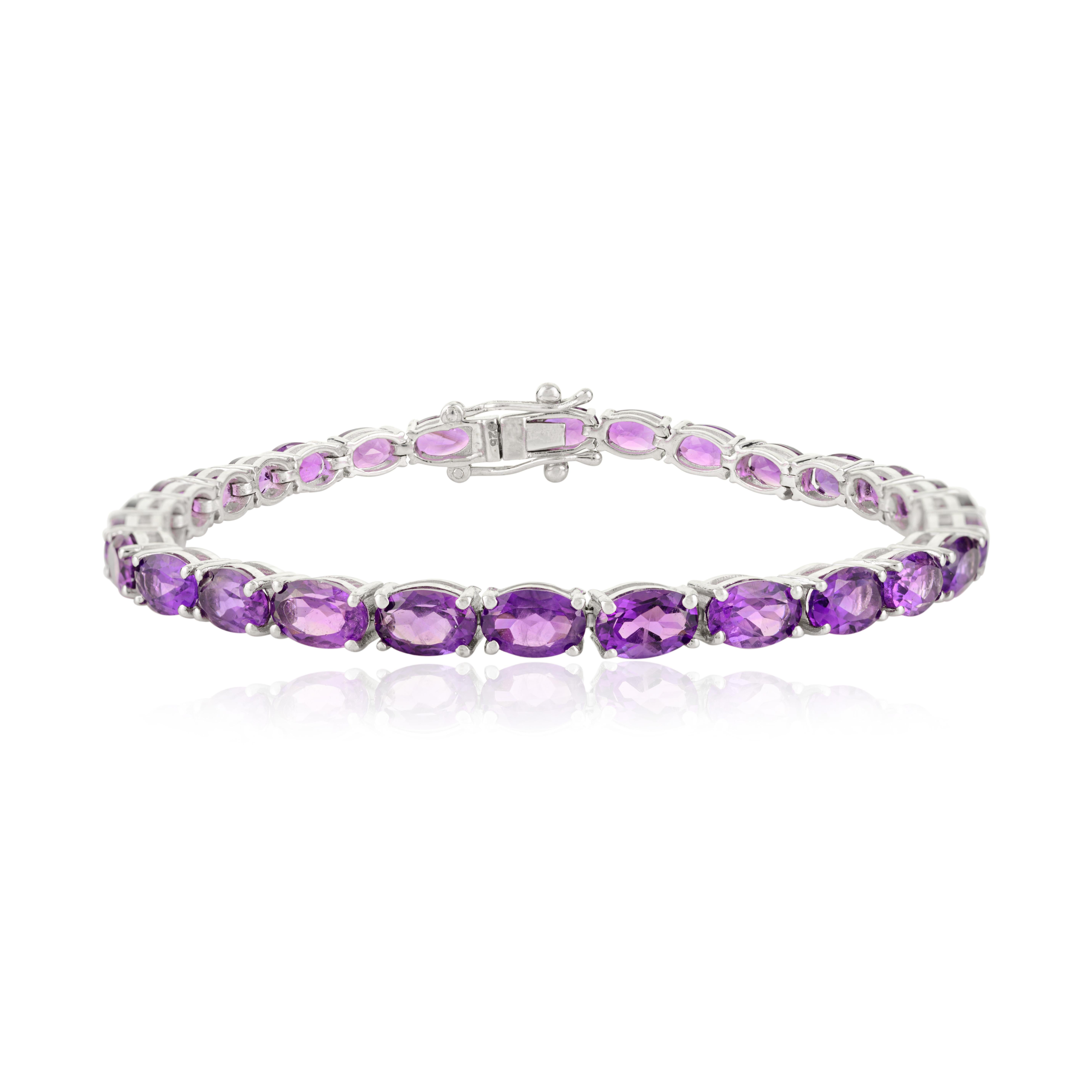 Bracelet de tennis en argent 925 serti d'améthystes ovales pour elle Bijoux fins en vente 1