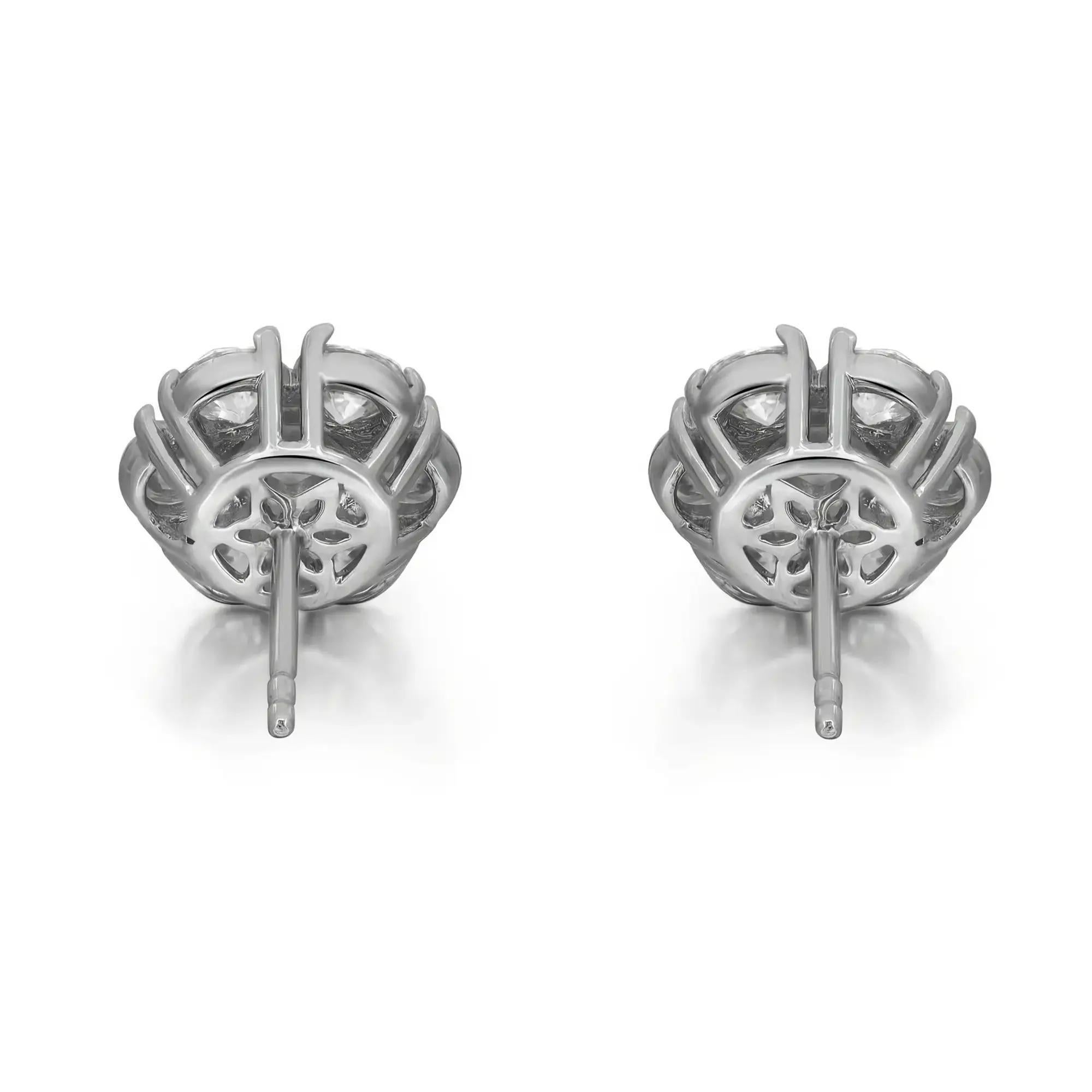 Moderne Boucles d'oreilles fleur en or blanc 14K serties de diamants ronds en grappe 2.94Cttw en vente