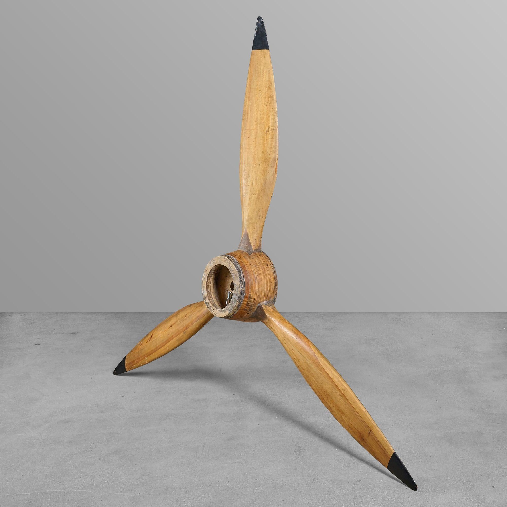 wishbone propeller