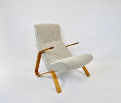 nicely Restored Early Production Eero Saarinen Grasshopper Chair for Knoll