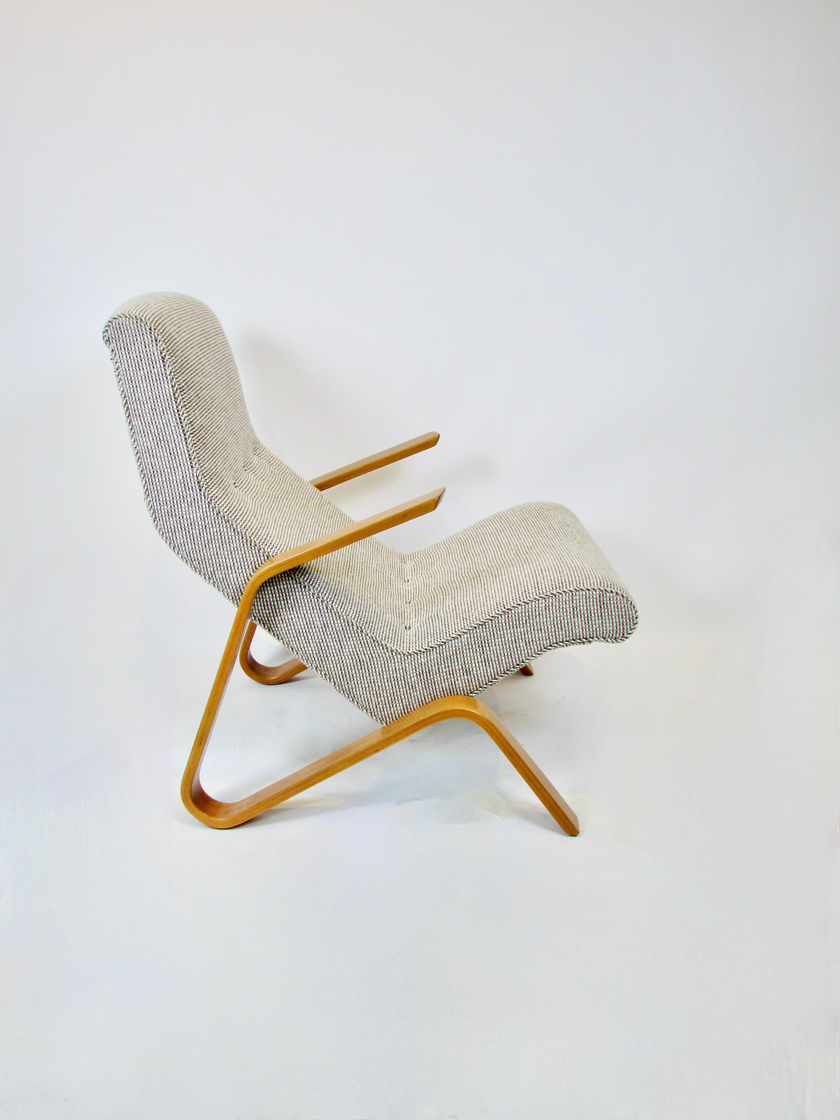 Lacquered nicely Restored Early Production Eero Saarinen Grasshopper Chair for Knoll For Sale