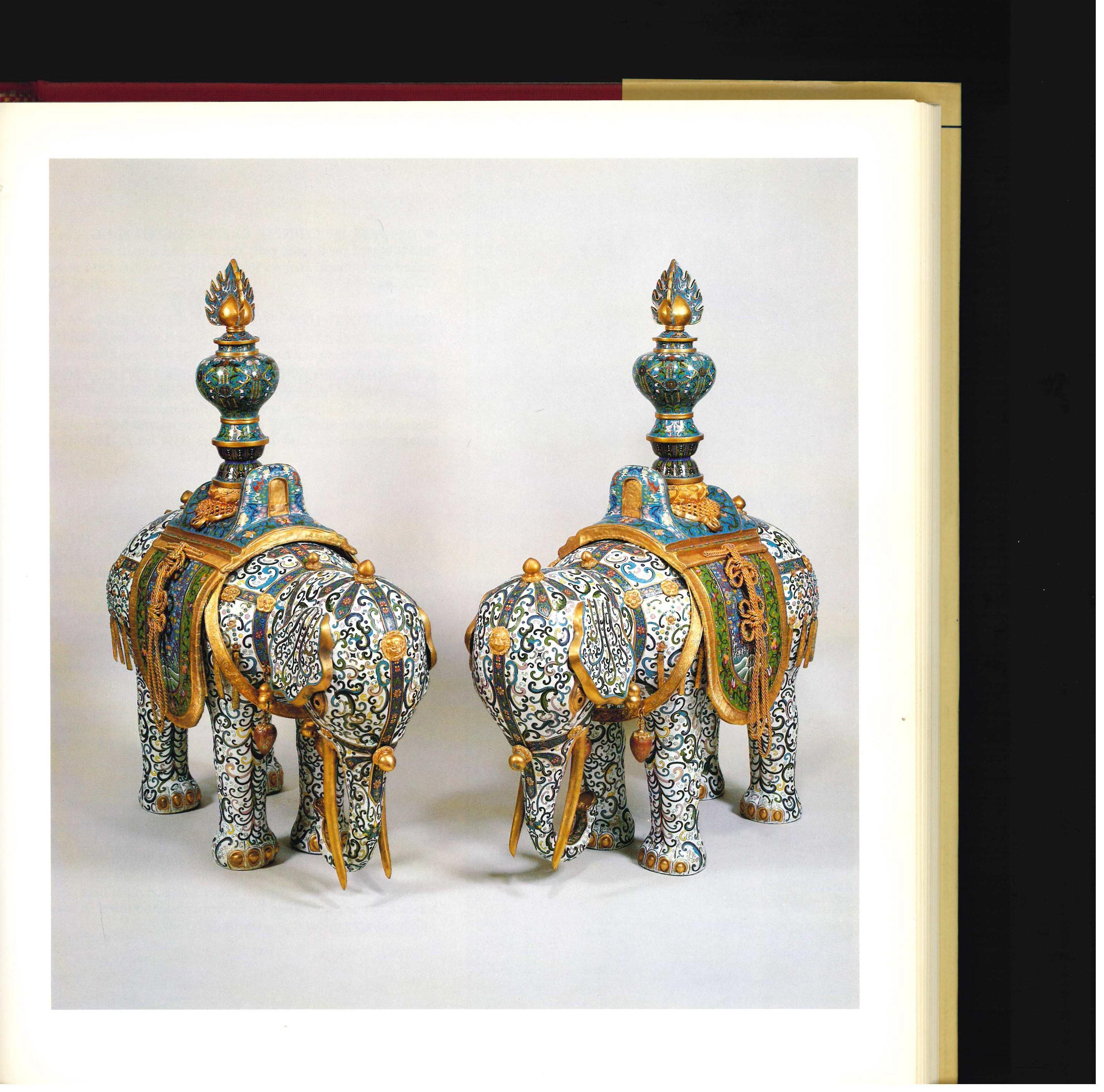 Questo è il catalogo di Sotheby's del maggio 1984 che presentava 247 lotti tra cui importanti mobili e decorazioni francesi, ceramiche europee, opere d'arte orientali, dipinti e disegni di Old Master e del XIX secolo e argenti.
La collezione è