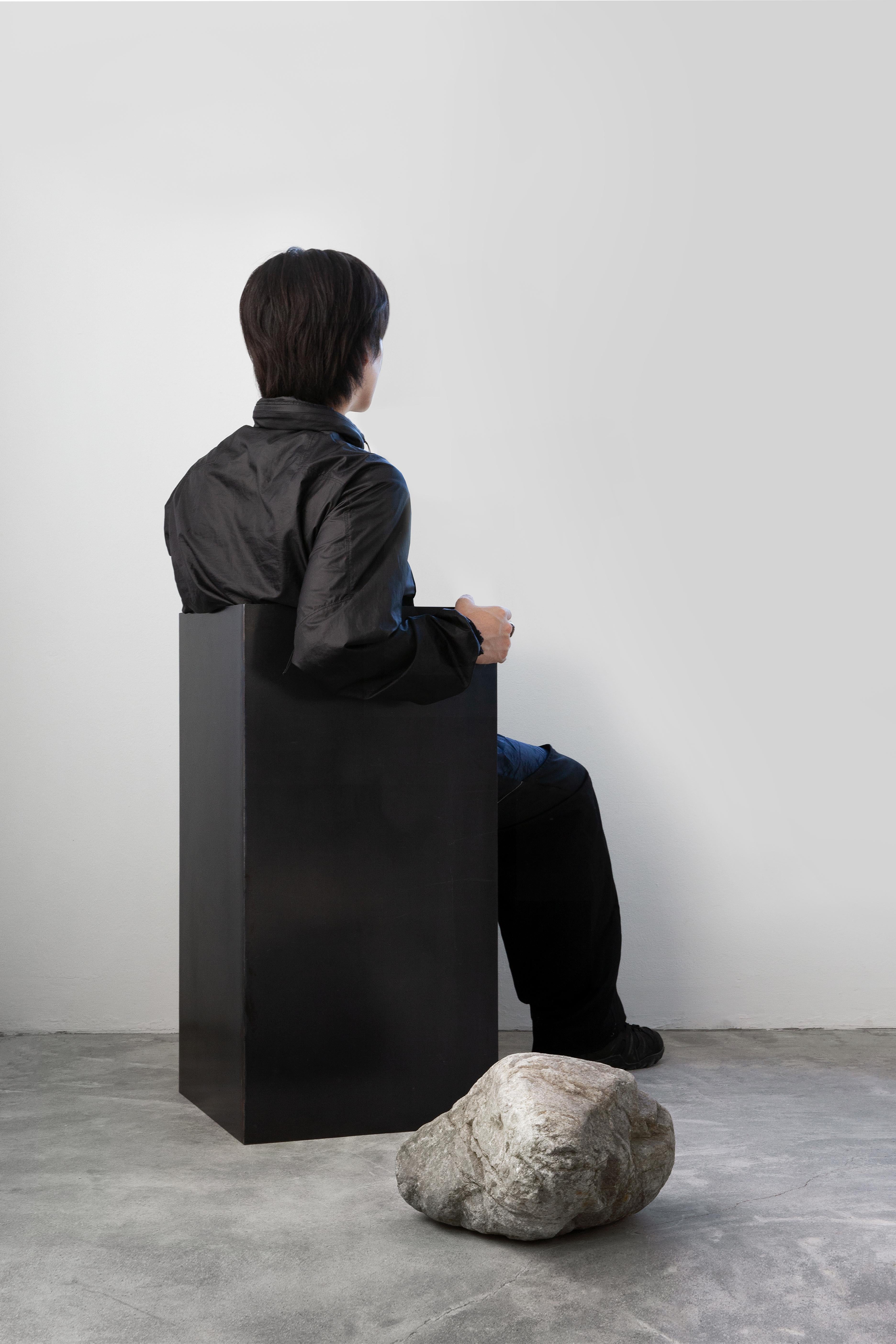 Proportions of Stone Chair I by Lee Sisan In New Condition For Sale In Geneve, CH