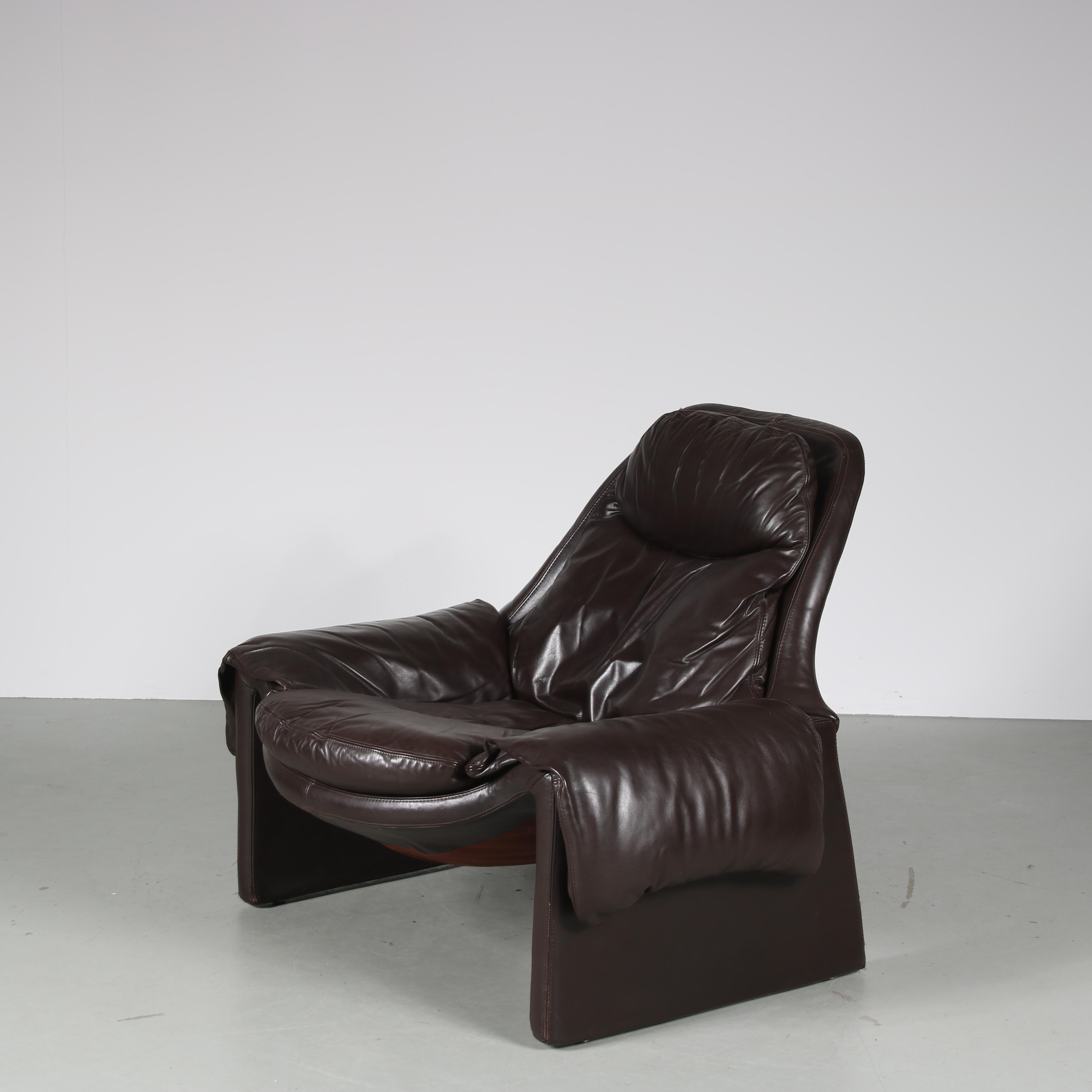 “Proposals” Chair with Ottoman by Vittorio Introini for Saporiti, Italy, 1970 In Good Condition For Sale In Amsterdam, NL