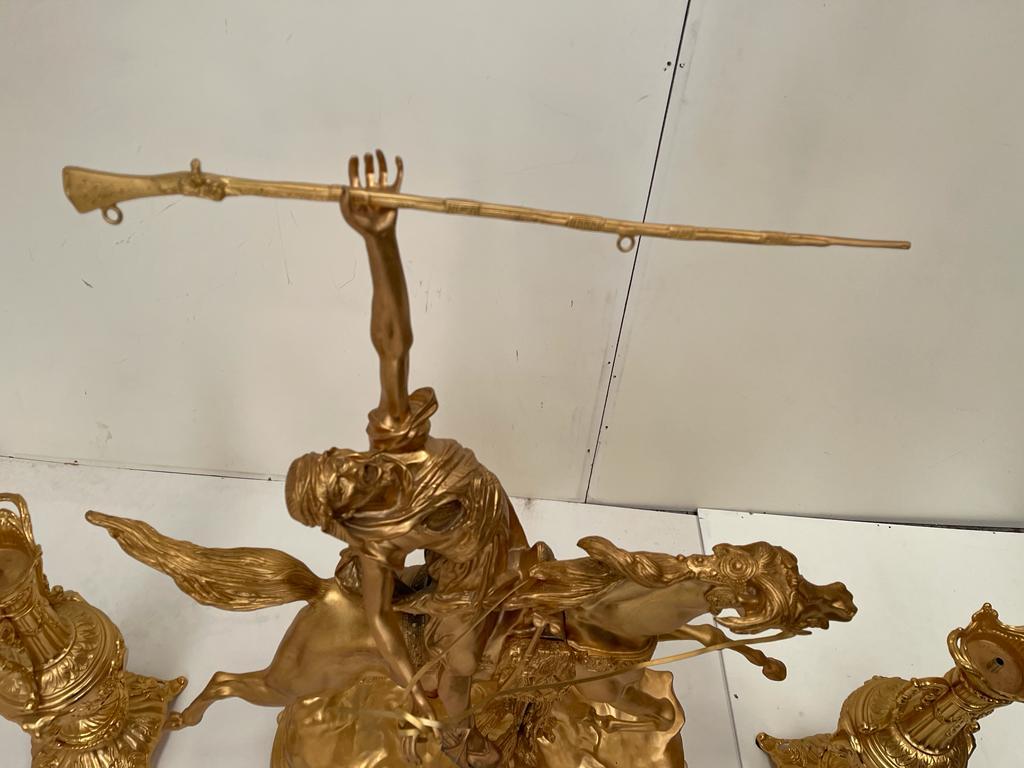 Prosper Lecourtier Français en bronze doré avec 2 candélabres  4