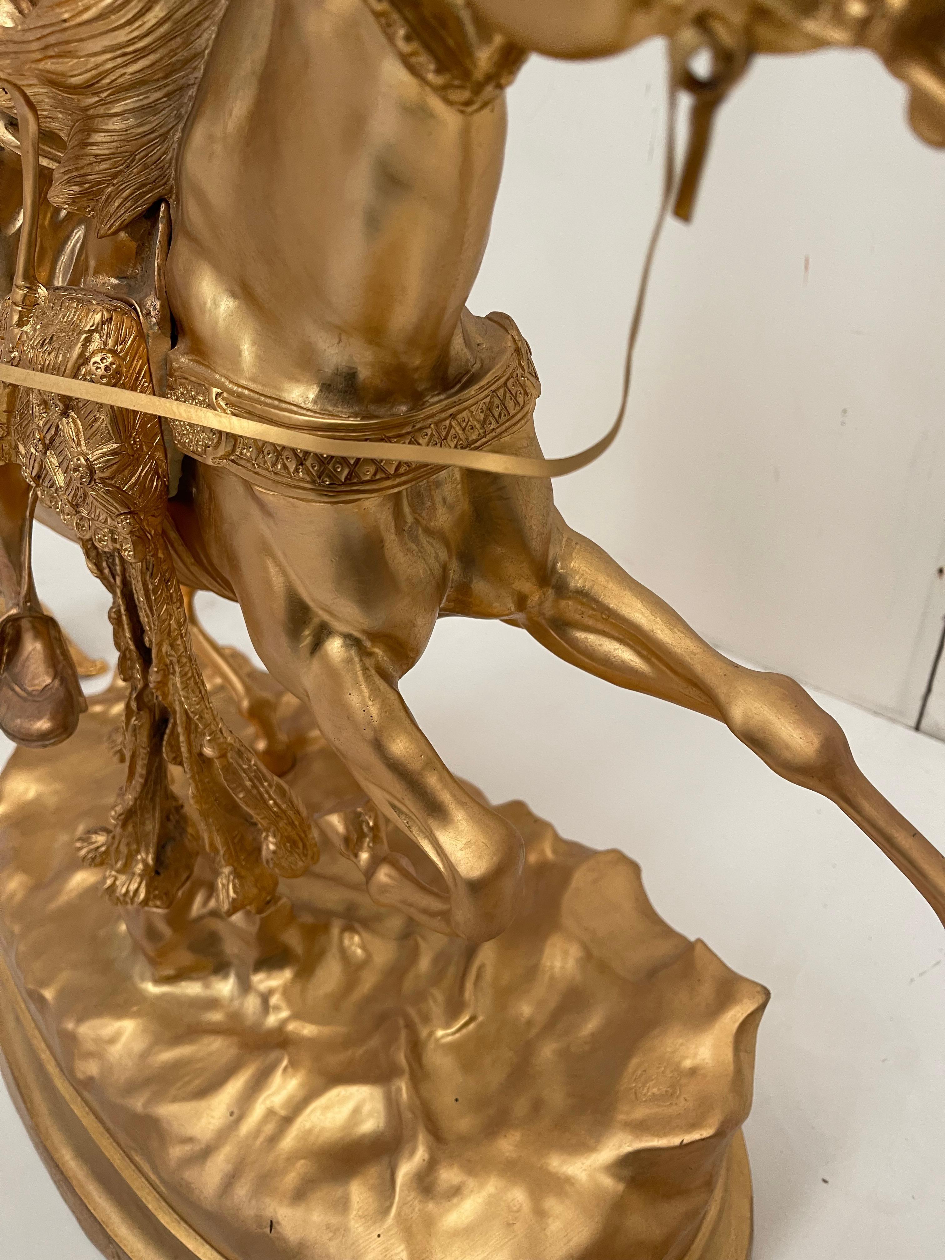 Prosper Lecourtier Français en bronze doré avec 2 candélabres  Excellent état à Cantù, IT