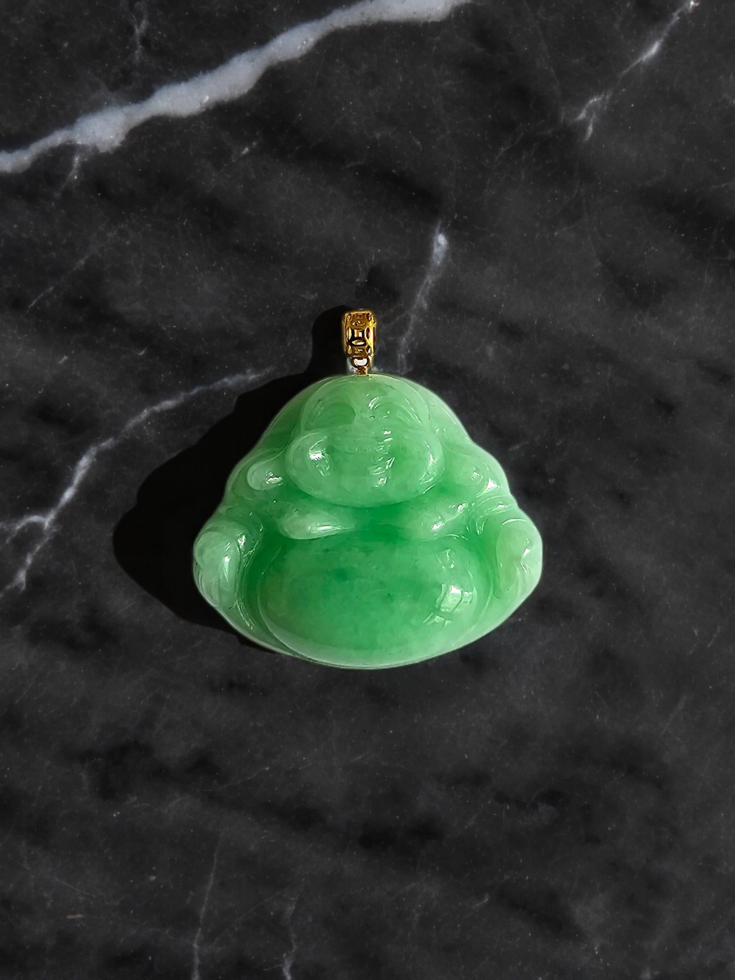Prosperous Laughing Buddha Burmese A-Jadeite Pendant (with 18K Yellow Gold) For Sale 5