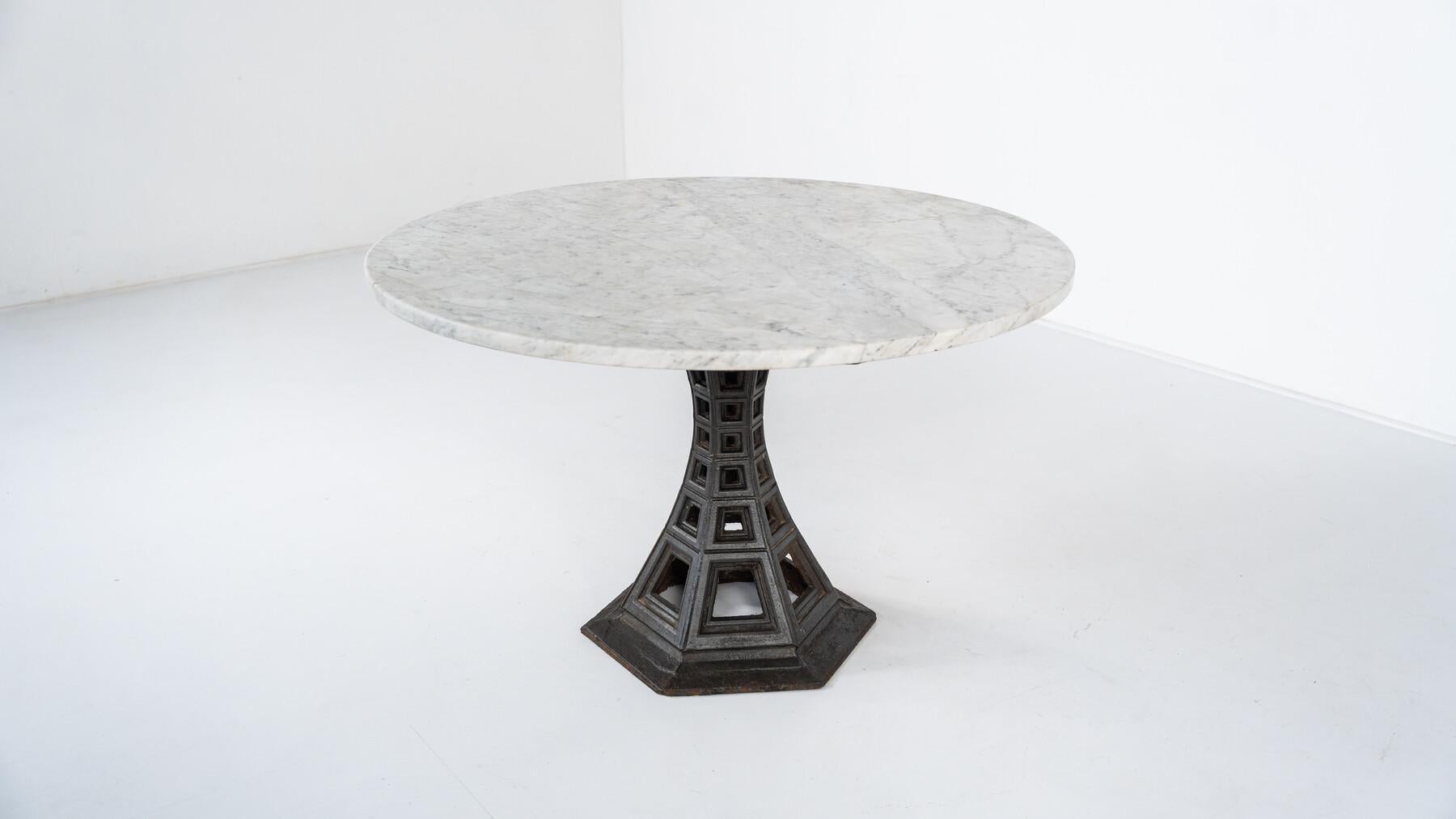 Mesa de comedor Prospettica de Paolo Portoghesi en Bueno estado para la venta en Brussels, BE