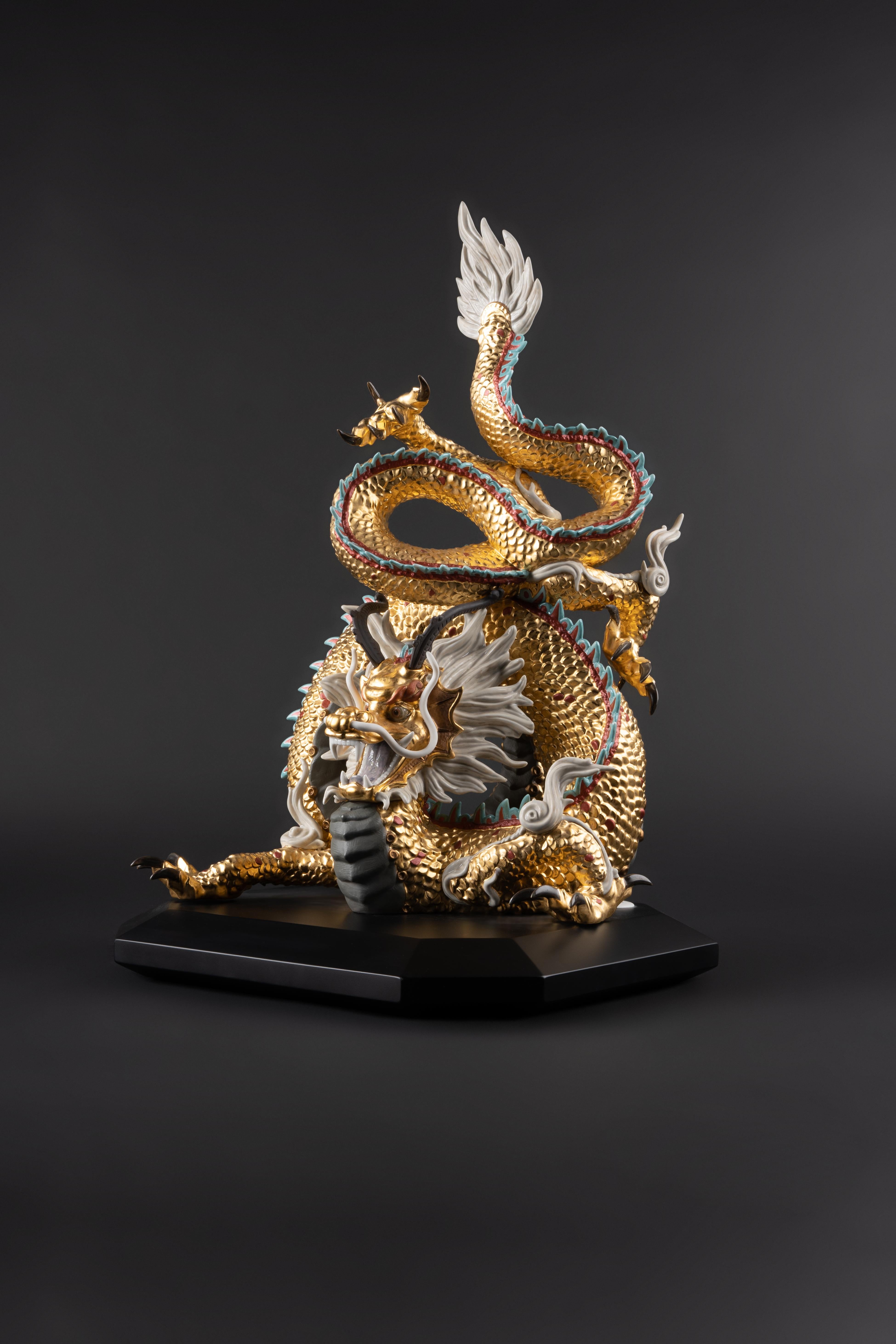 Lladró Schutzdrachen-Skulptur, Gold, Sonderedition, Limitierte Auflage (Handgefertigt) im Angebot