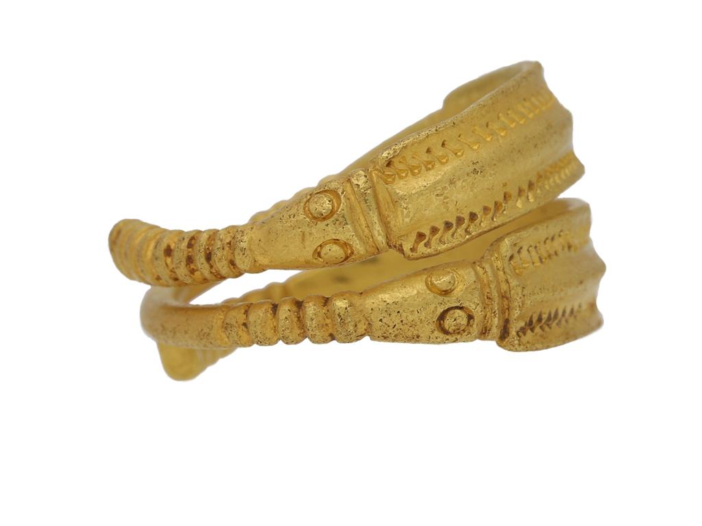 Proto-Viking Gold Zoomorphic Ring, circa 3rd Century AD In Good Condition For Sale In London, GB