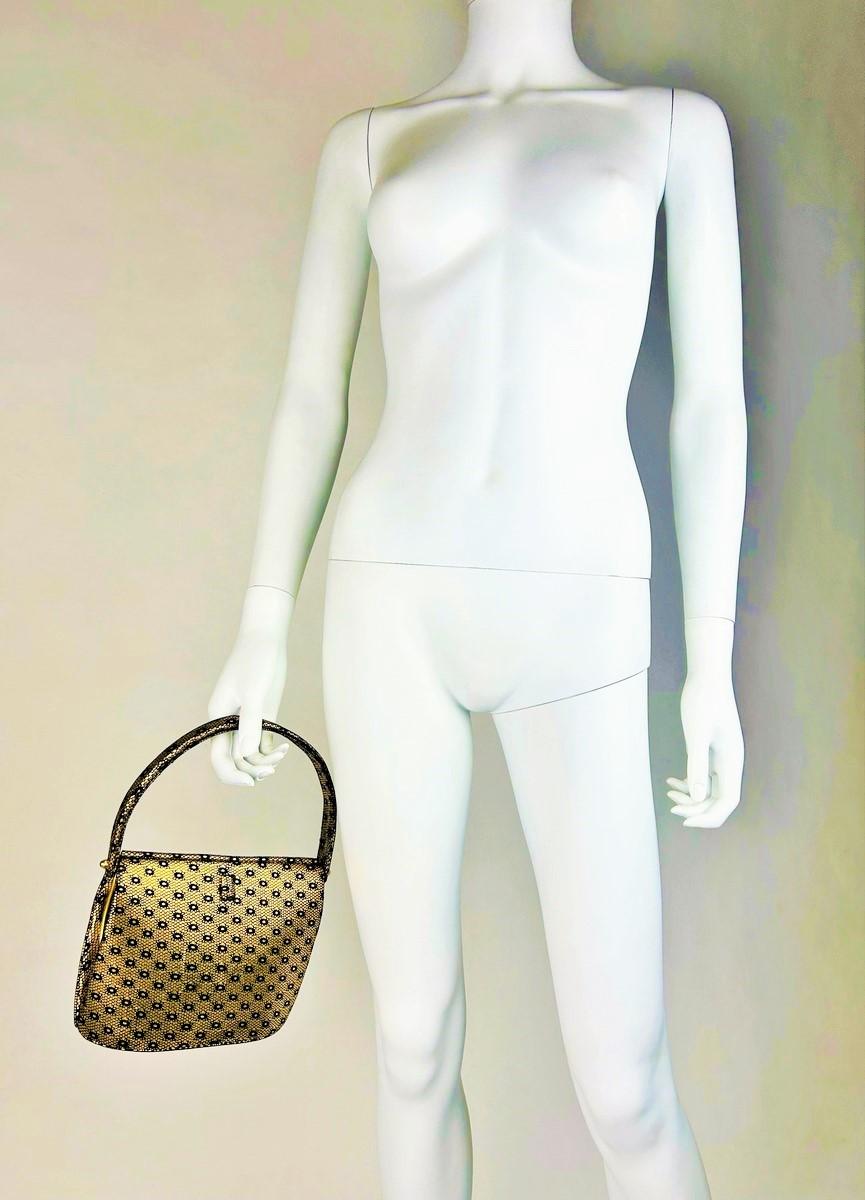Prototyp von Christian Dior, eine Handtasche aus goldgestempeltem Wildleder – Paris um 1950 im Angebot 7