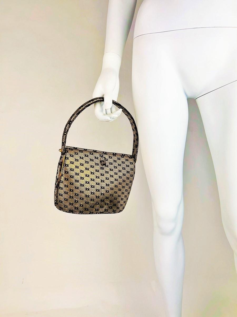 Prototyp von Christian Dior, eine Handtasche aus goldgestempeltem Wildleder – Paris um 1950 im Angebot 8