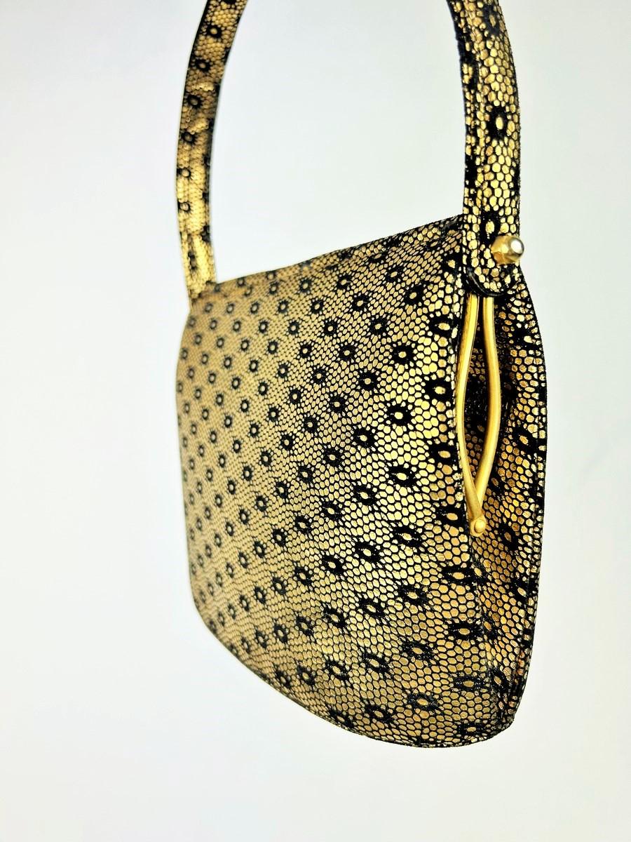 Prototyp von Christian Dior, eine Handtasche aus goldgestempeltem Wildleder – Paris um 1950 im Angebot 2