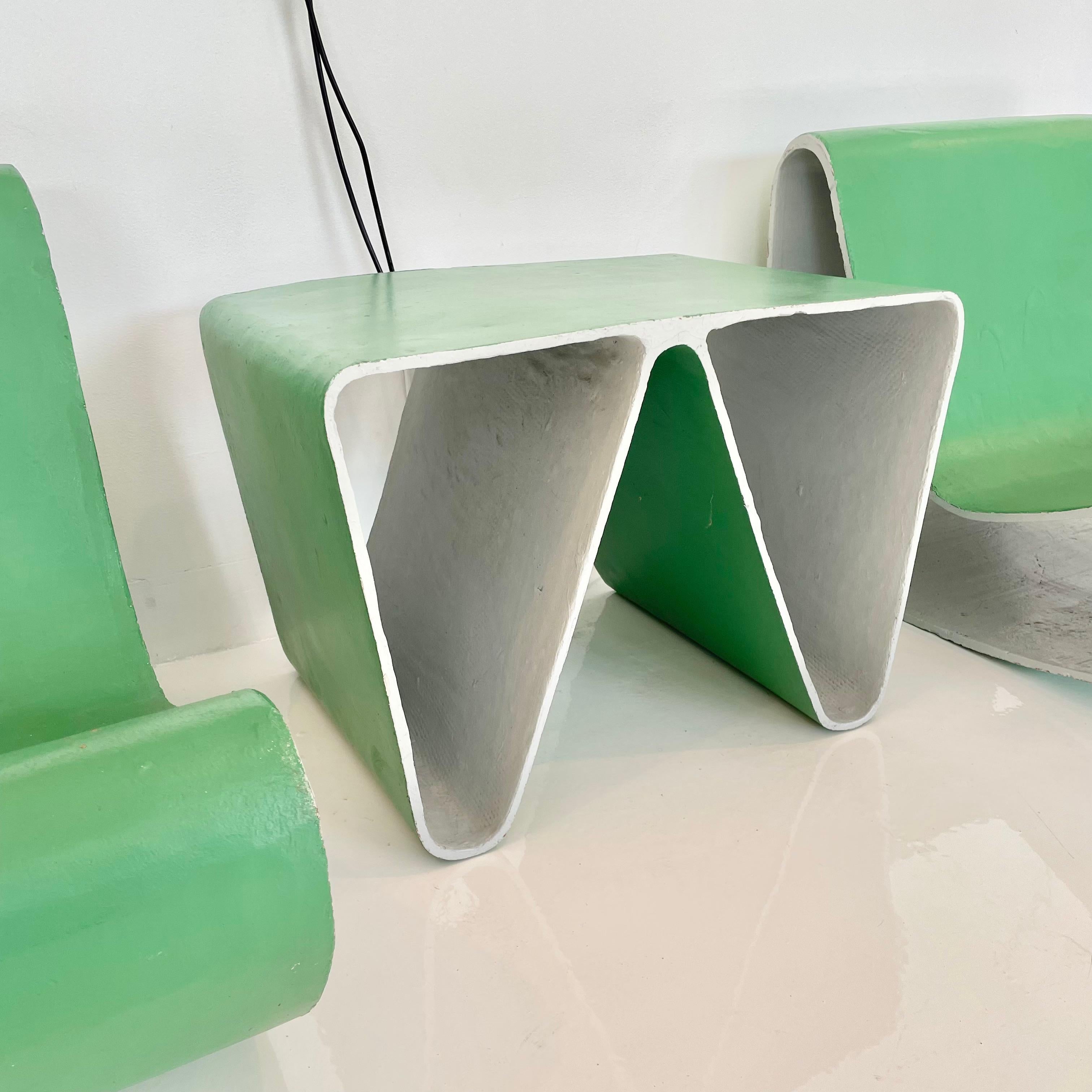 Milieu du XXe siècle Prototype de chaises et de table Loop de Willy Guhl en vente