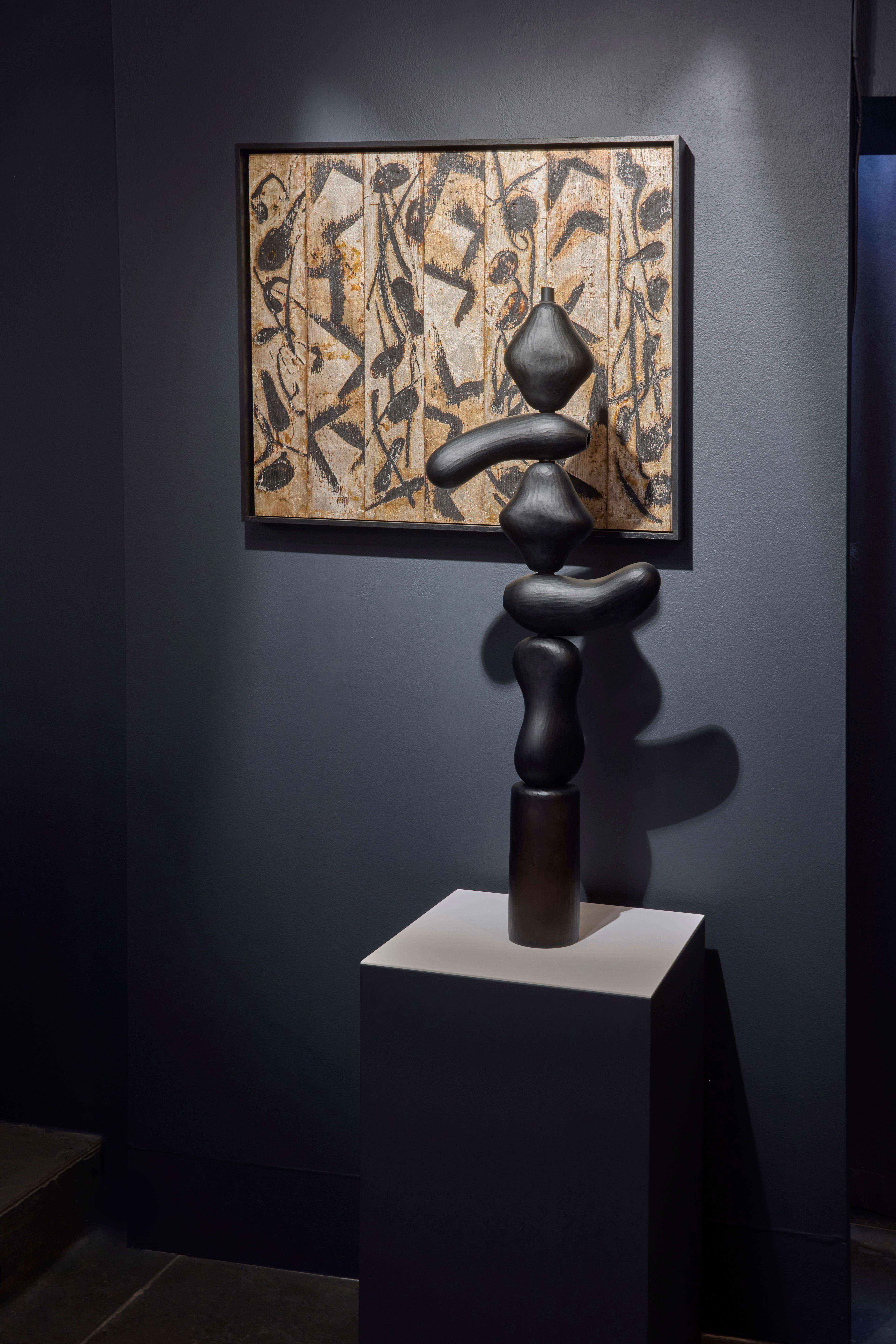 Proud Totem I, una scultura in vetro soffiato nero e marrone di A.A. Moore in vendita 2